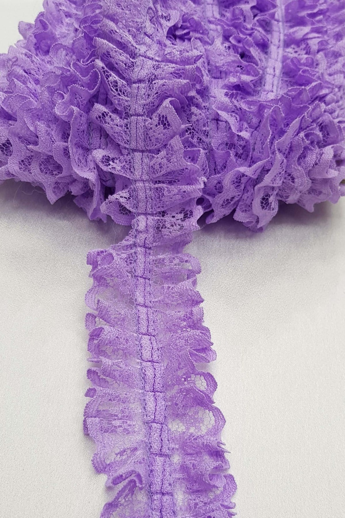 Lila Çift Taraflı Dantel Fırfır 4 cm