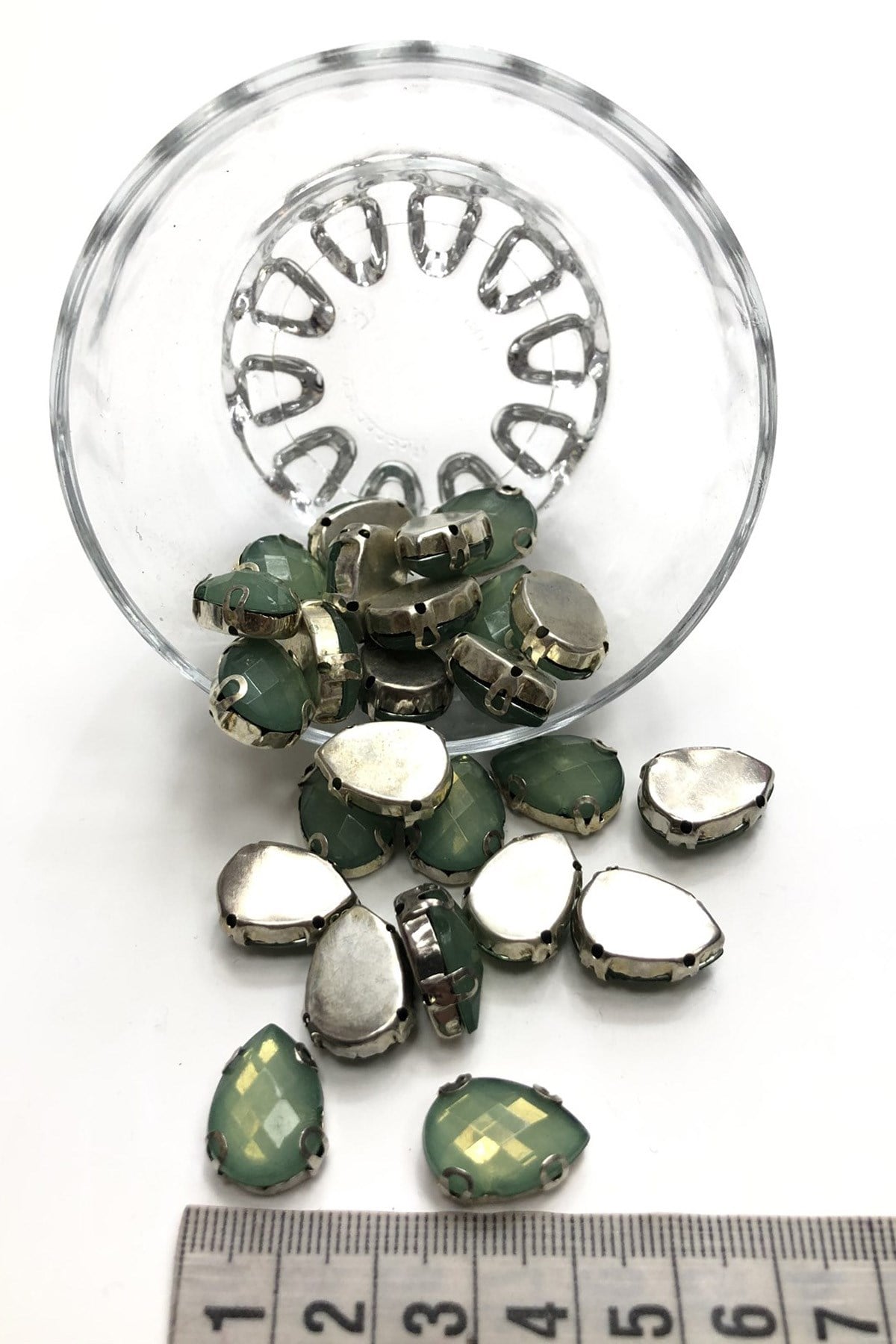 Matte Green Drop Stud Stone 10 pcs