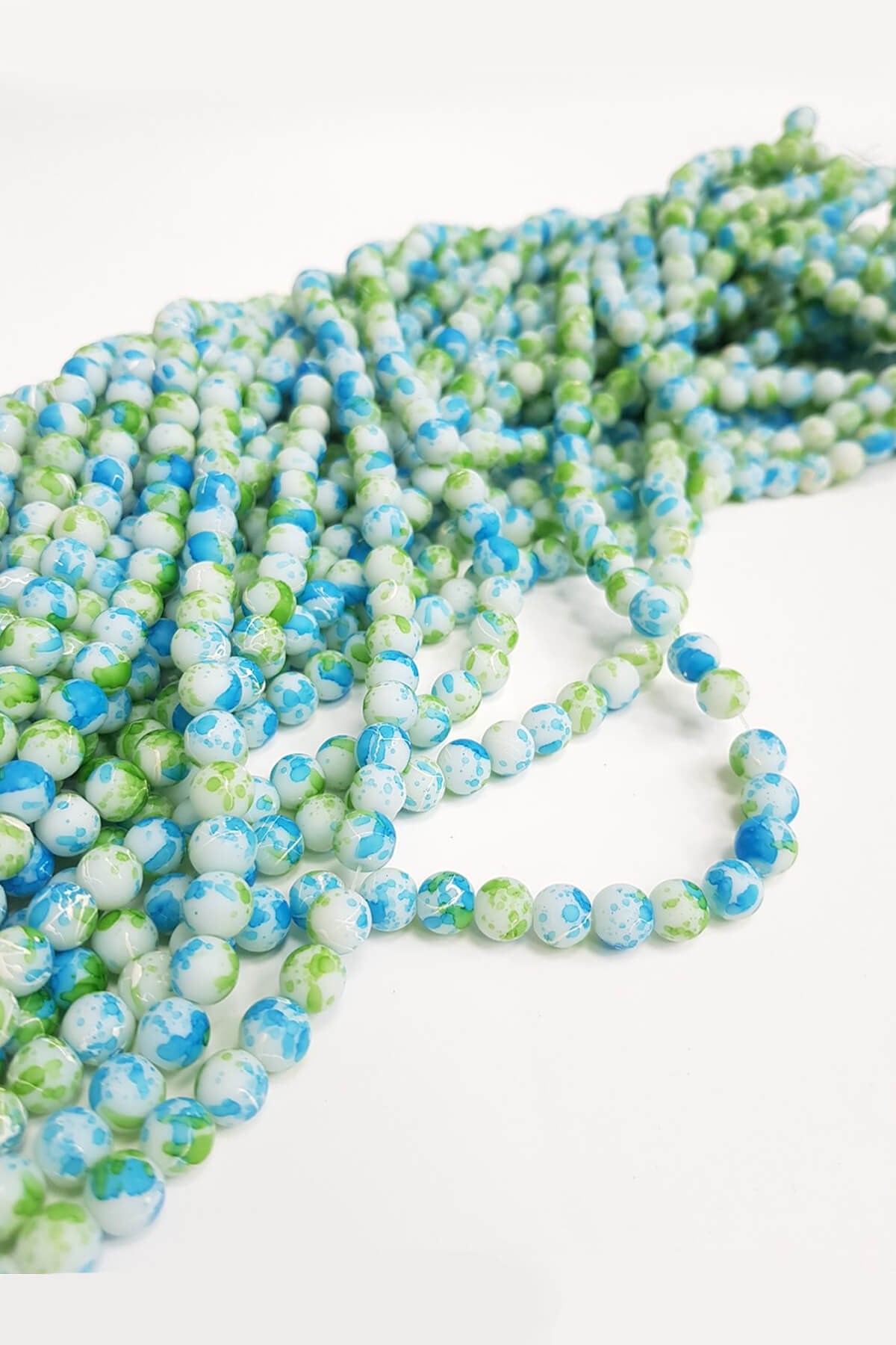 الخرز الزجاجي سلسلة زرقاء منقوشة