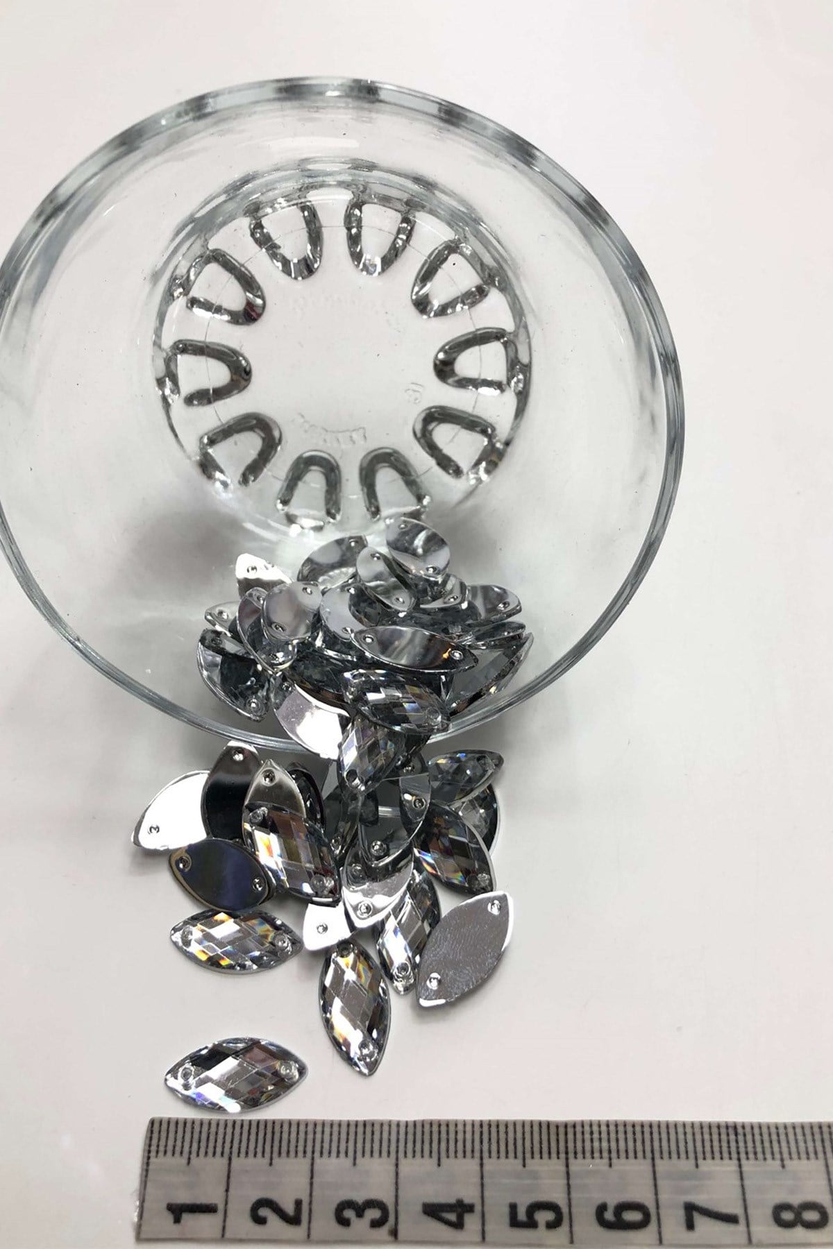 Mekik Şeffaf Plastik Dikme Taş (20 gr)