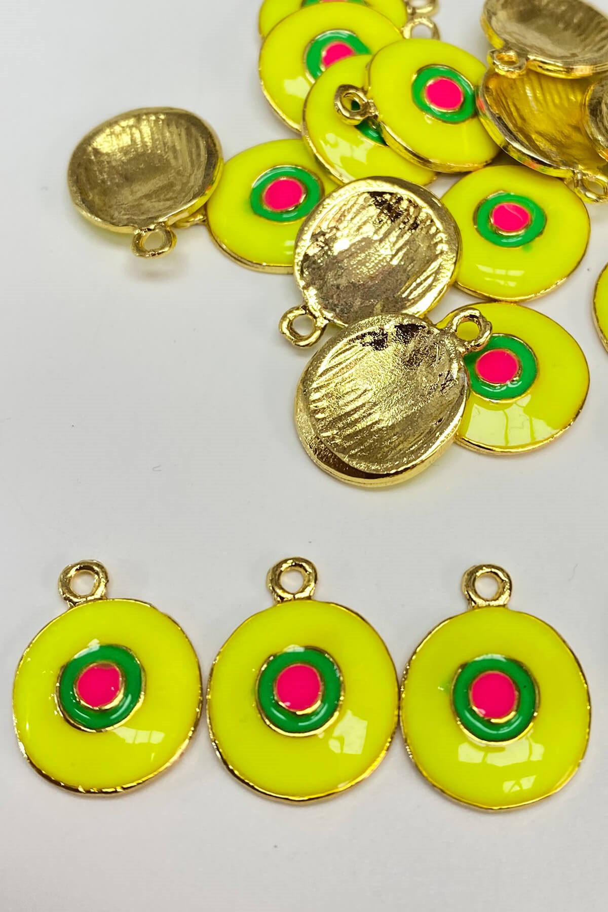 Neon Yellow Enamel Eye Model Pendant 1 Piece