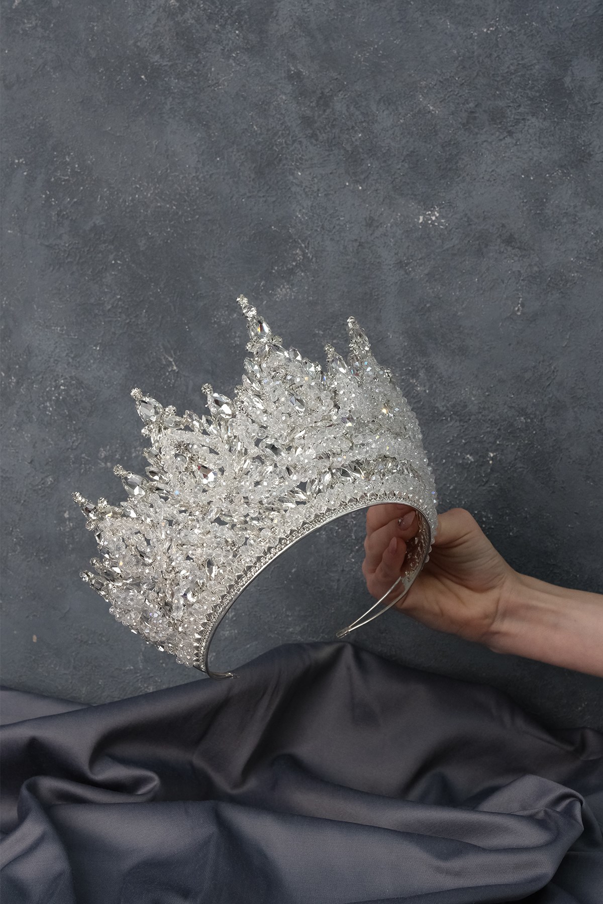 Paris Yüksek Yoğun Boncuk İşlemeli Gelin Kına Tacı