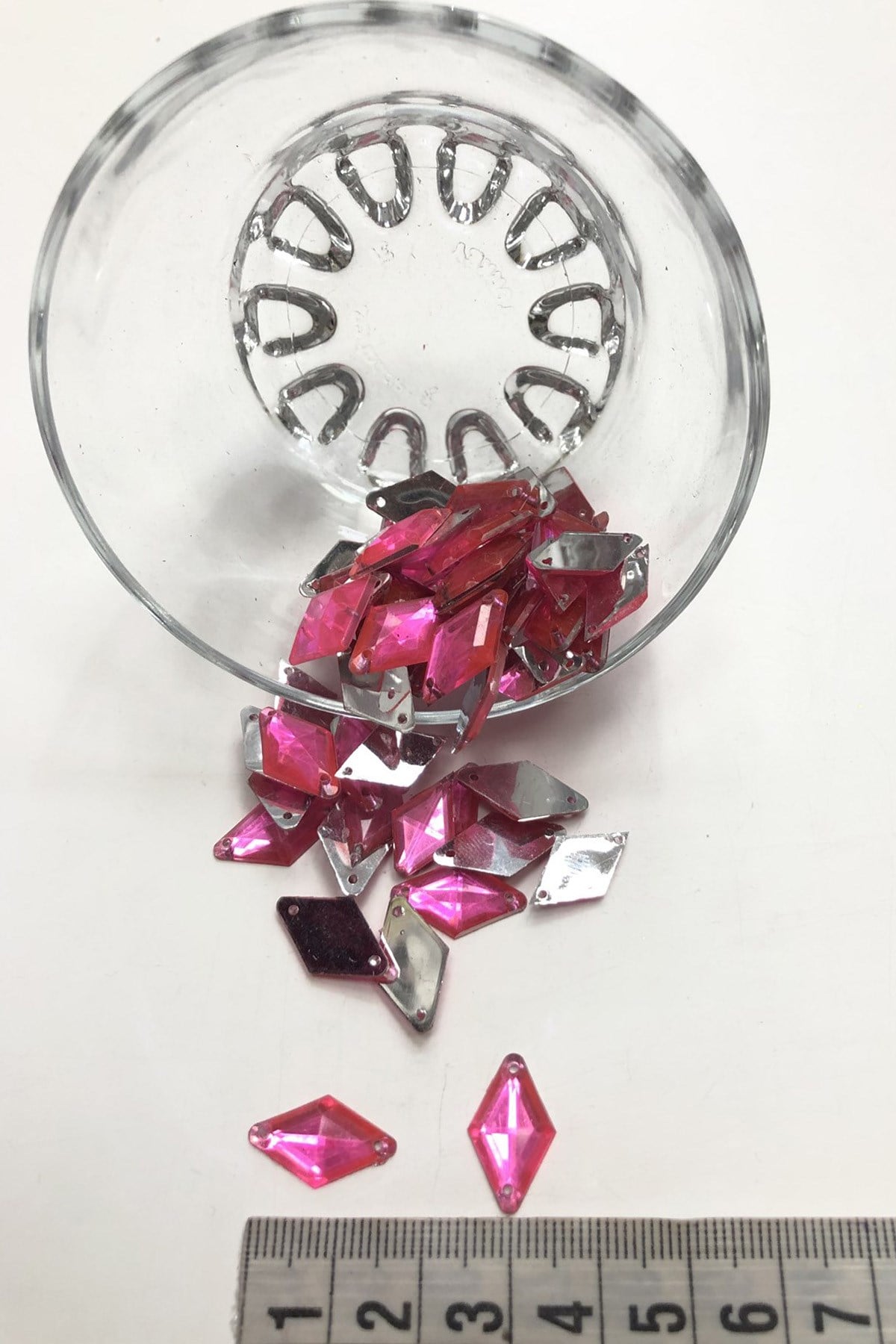 Pembe Mekik Plastik Dikme Taş 20 gr