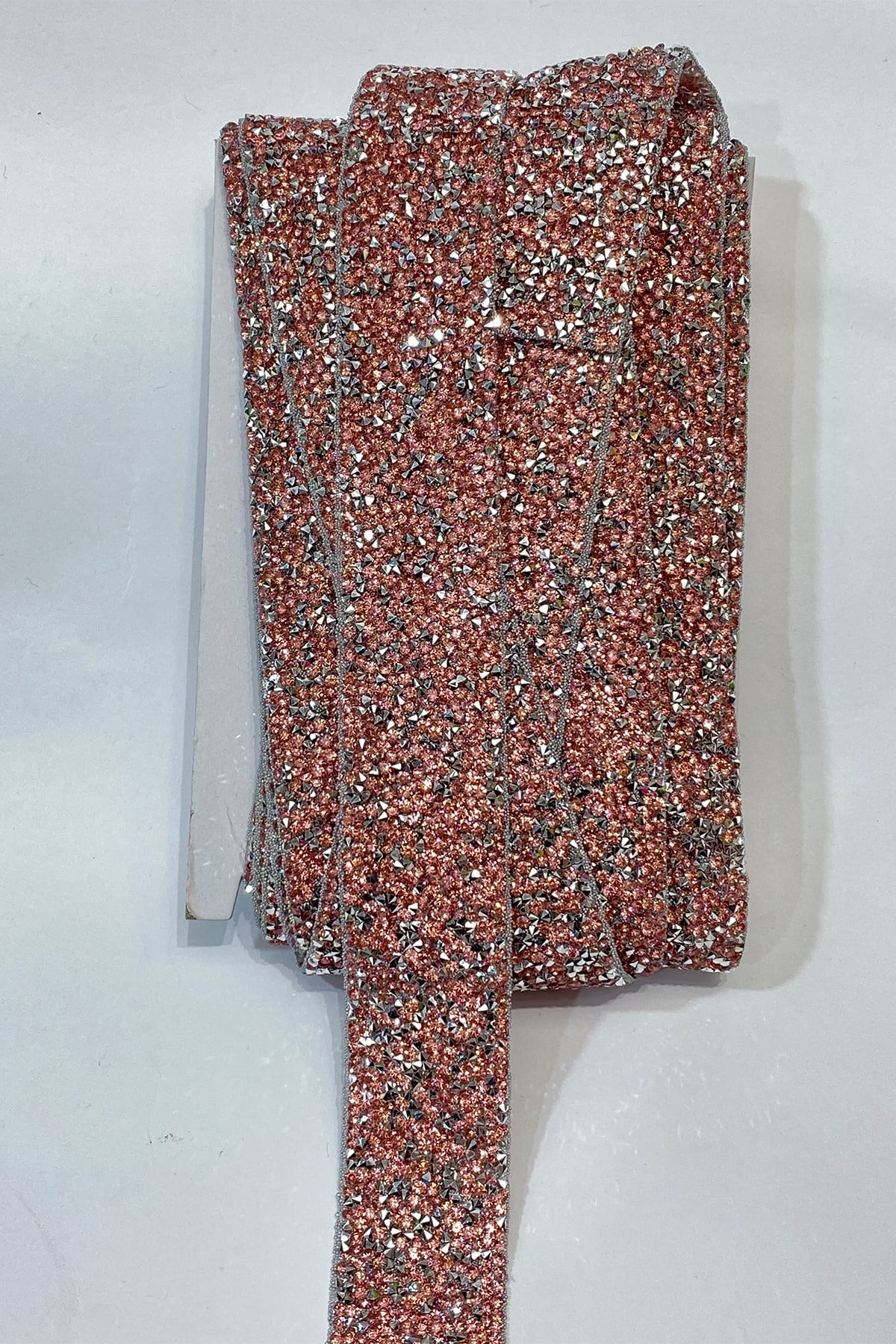 Pembe Ütüyle Yapışan Taşlı Şerit