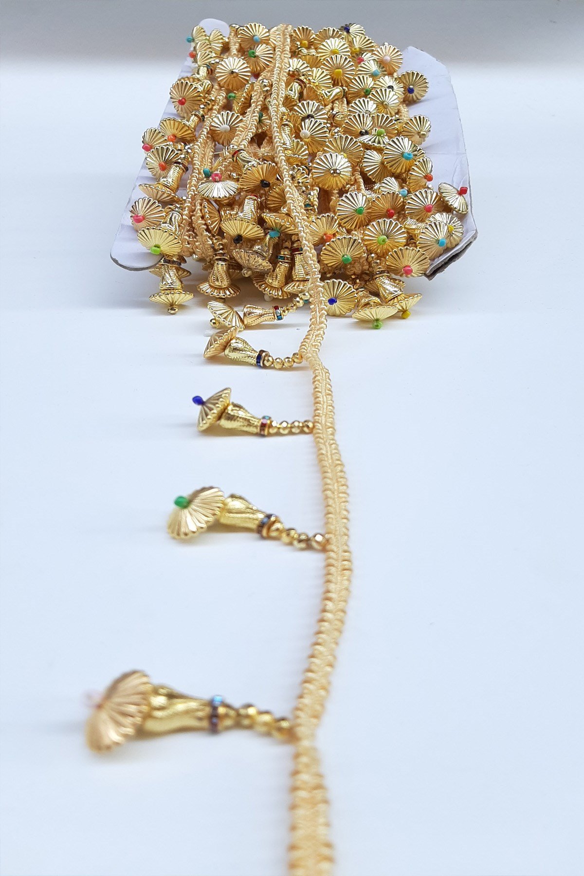 Renkli Mekik Boncuklu Sacak Serit