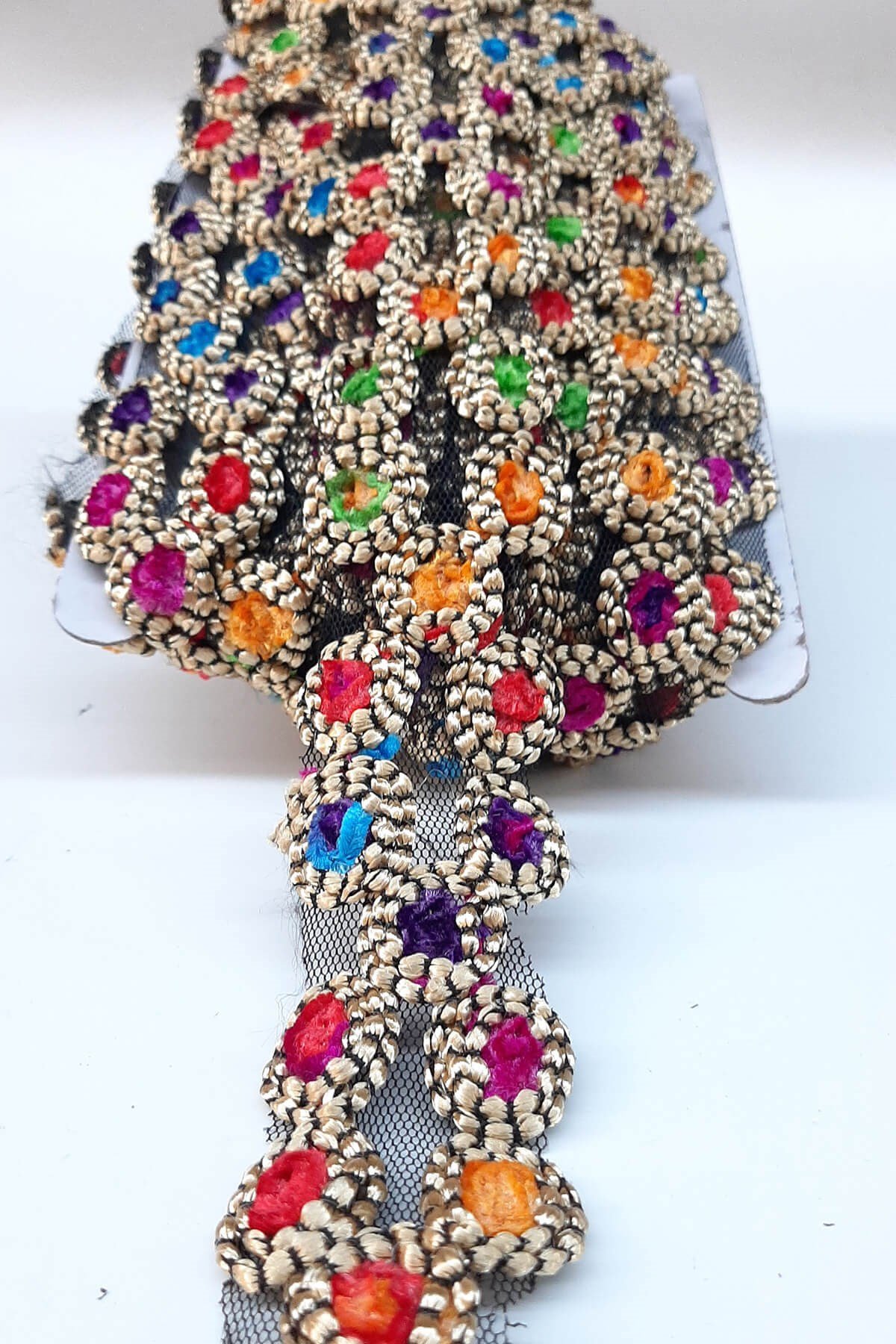 Renkli Motif Antik Şerit Güpür