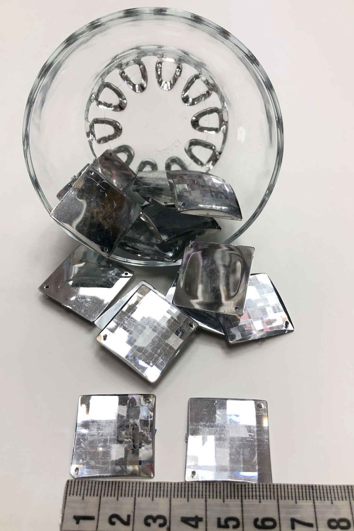 Şeffaf Kare Plastik Dikme Taş 10 adet