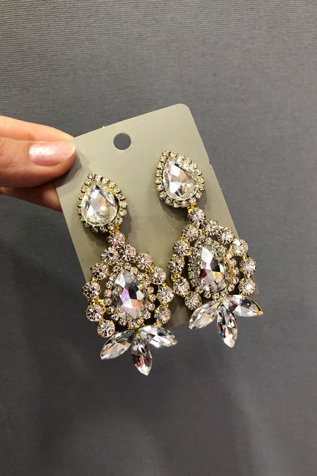 Şeffaf Kristal Taşlı Altın Sarısı Oval Küpe