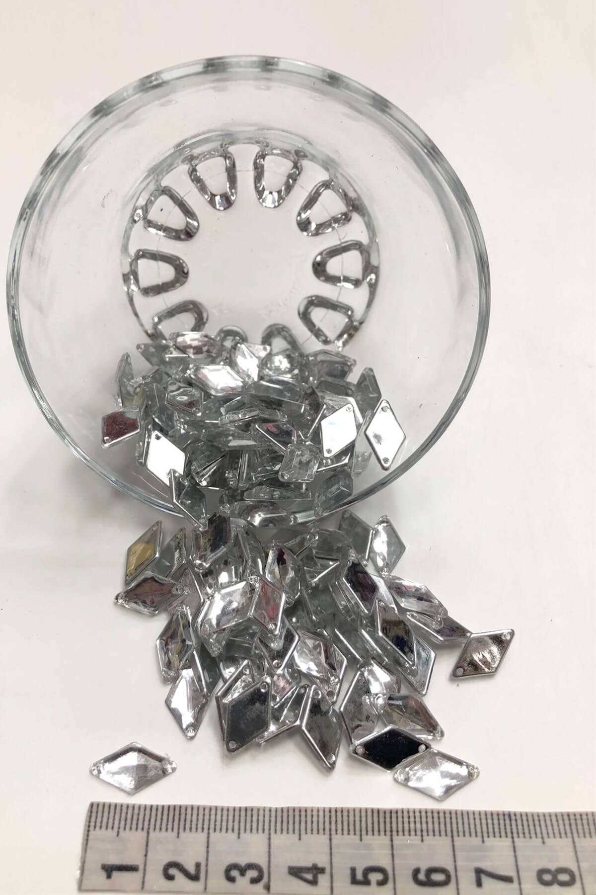 Şeffaf Mekik Plastik Dikme Taş (20 gr)