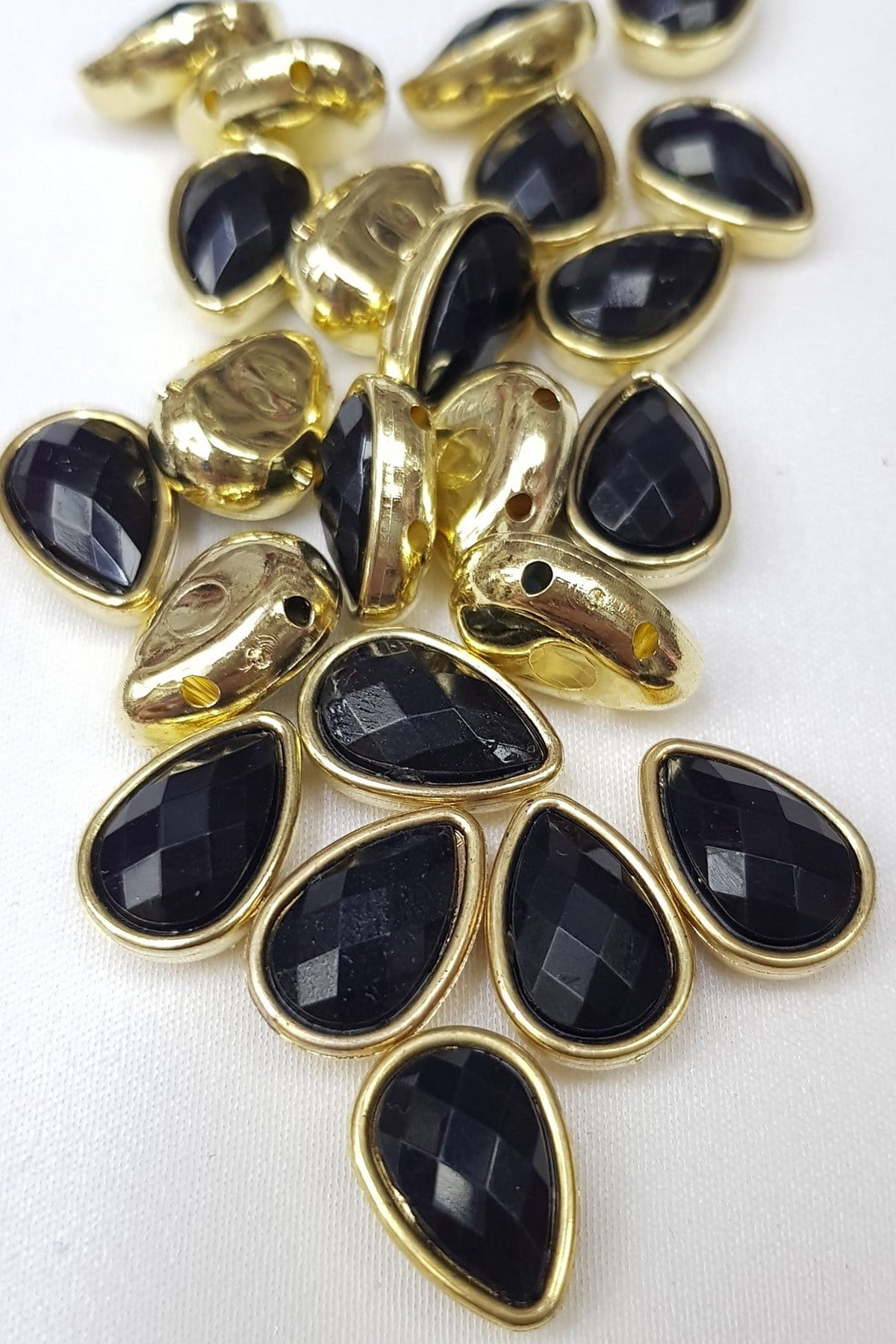 Black Drop Case Strut Stone 1-1.5cm 10 pcs