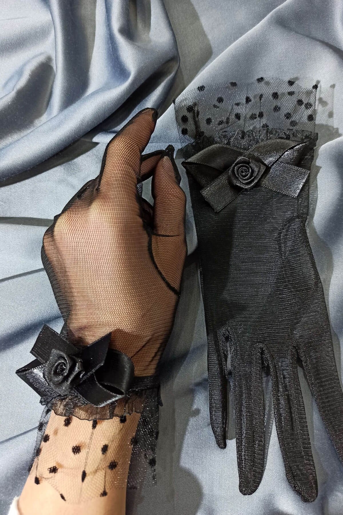 Black Plain Polka Dot Gloves