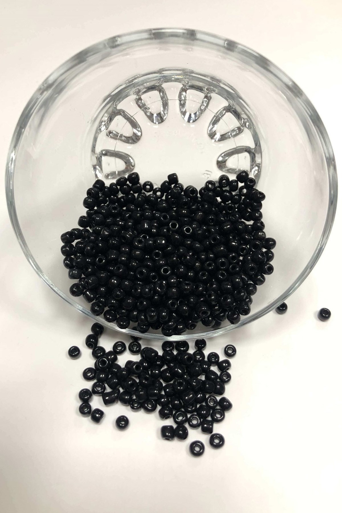 Siyah Kum Boncuk Orta Boy 4 mm 50 gr