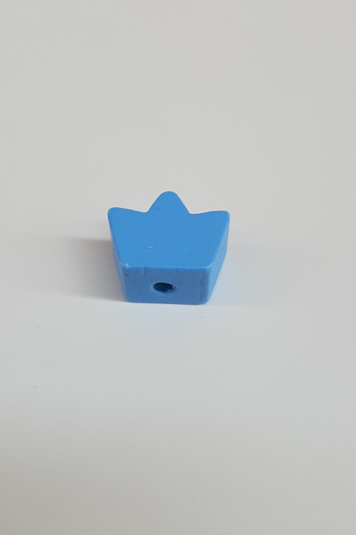 Taç Motifli Mavi Ahşap Boncuk