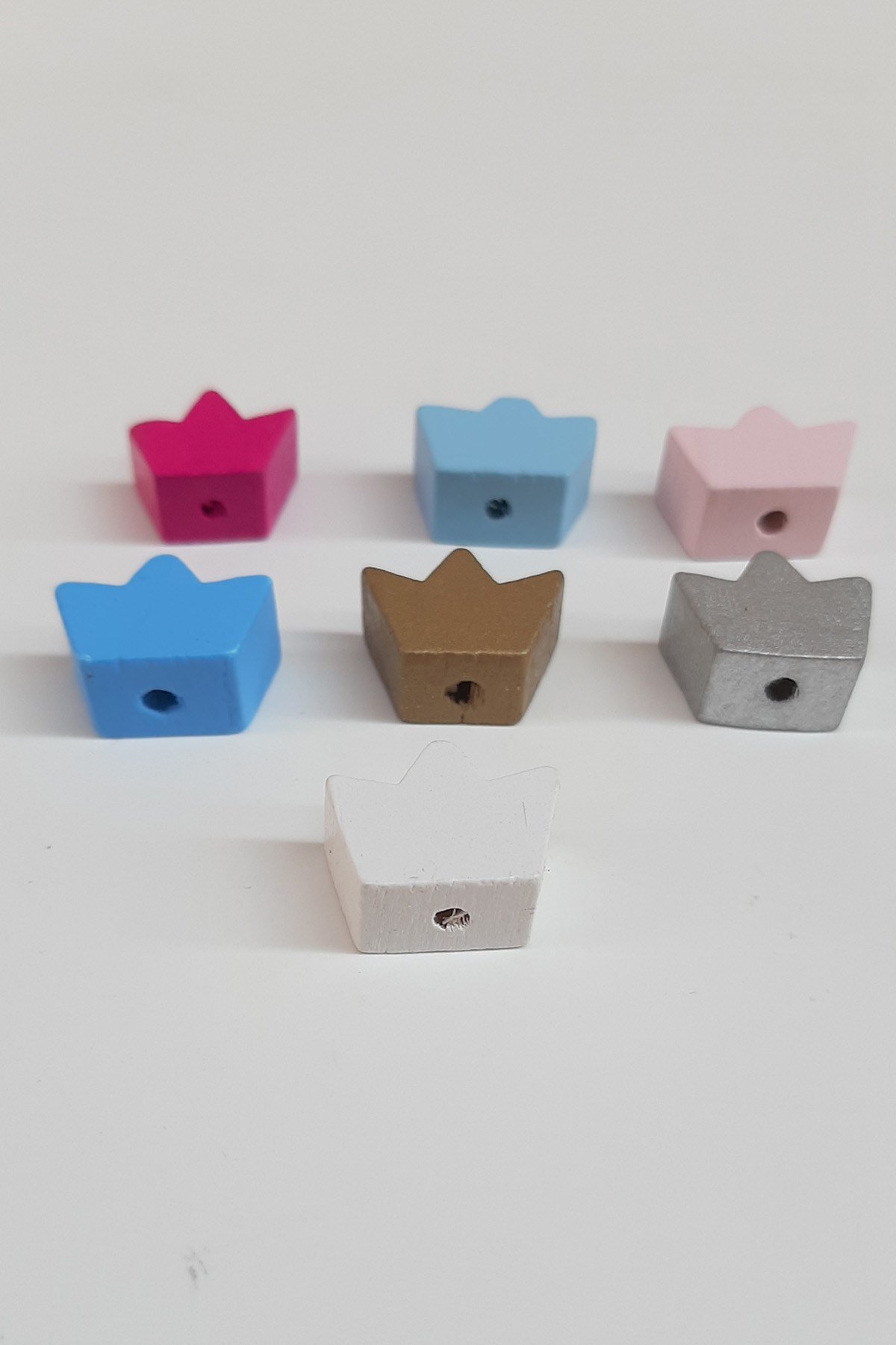 Taç Motifli Renkli Ahşap Boncuk