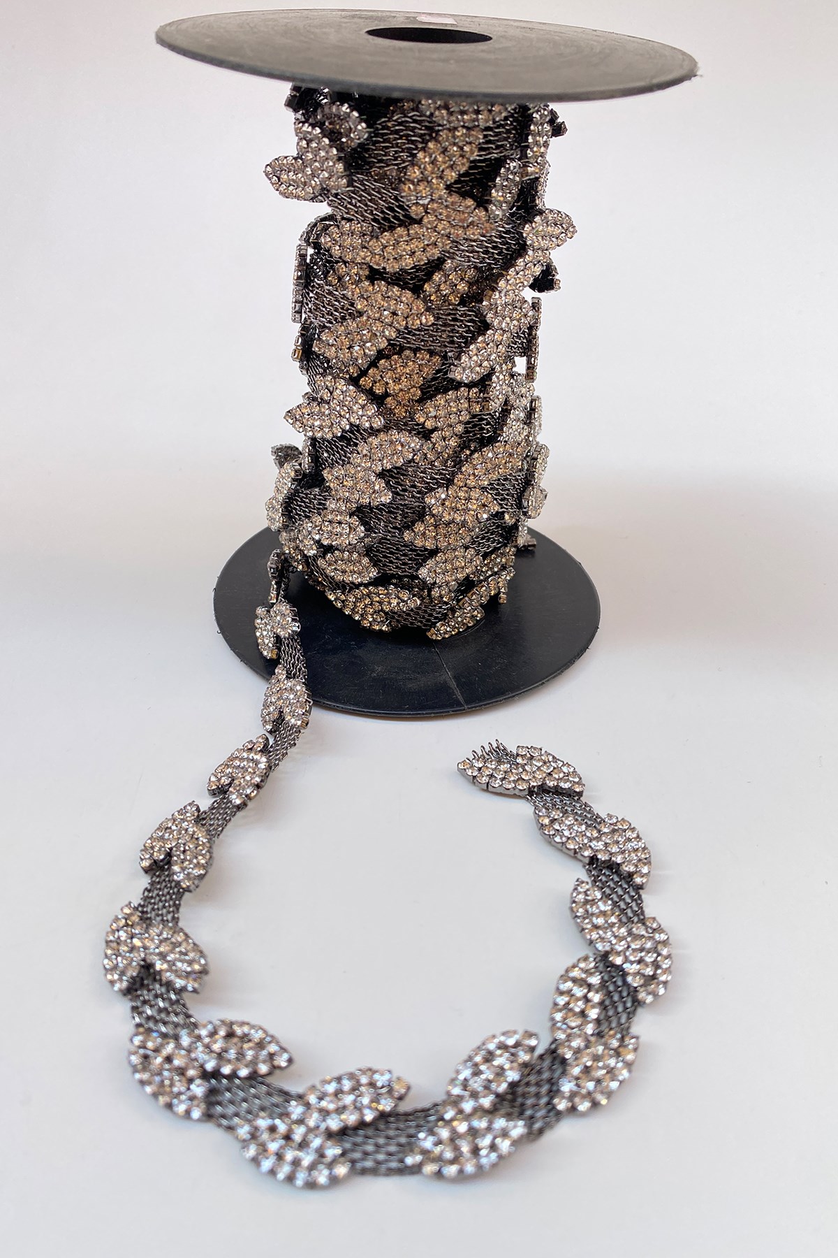 Taşlı Hasırlı Yaprak Şerit 