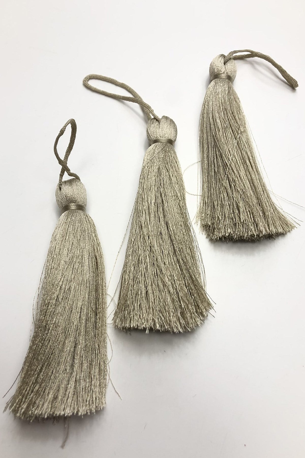 Single Tassel Stone Color 10 cm 1 piece