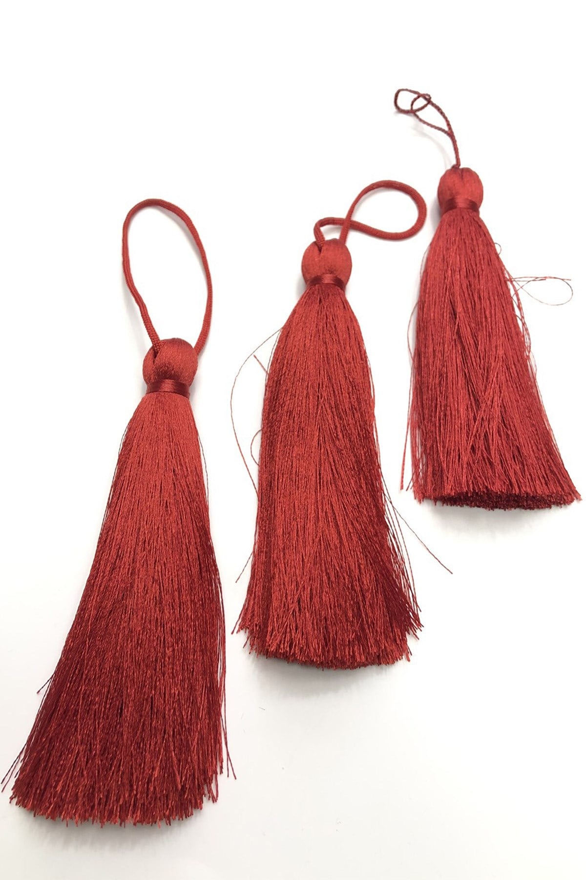 Single Tassel Red Color 10 cm 1 pc