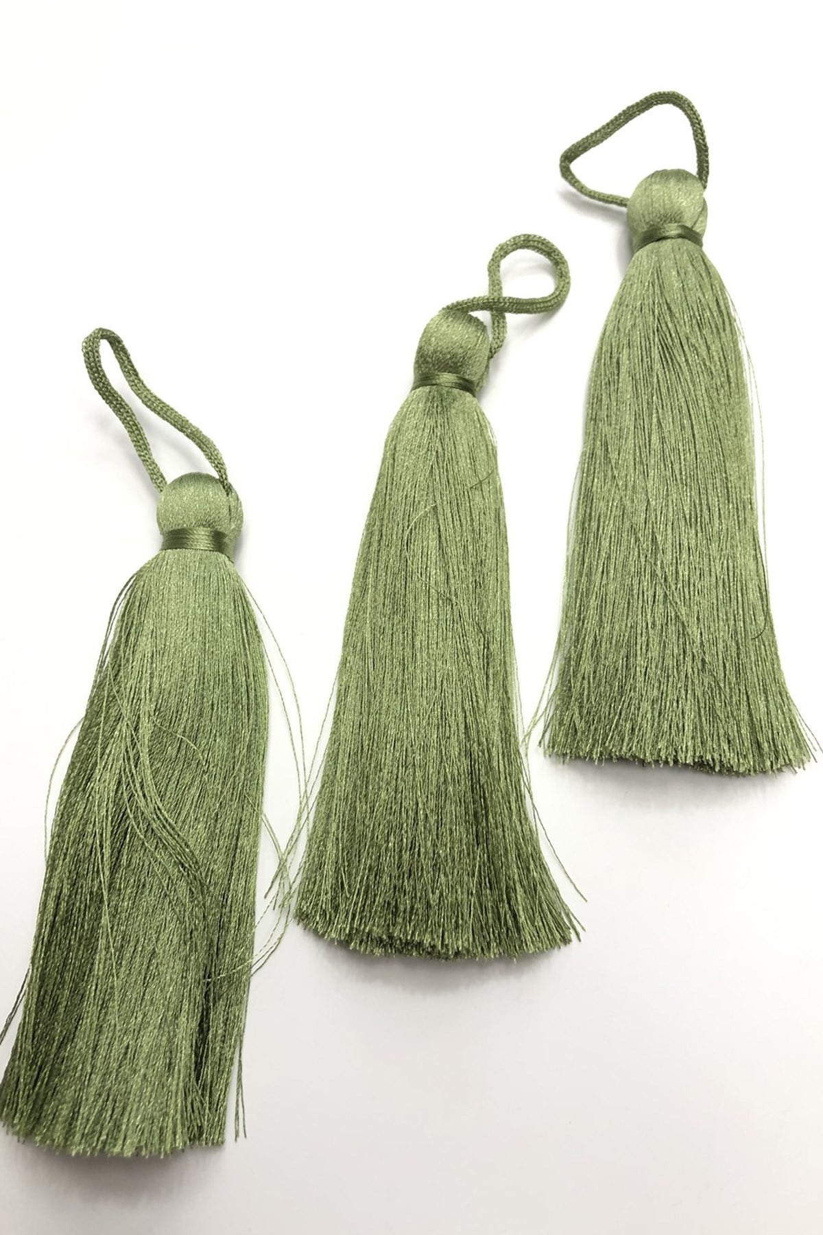Soft Green Color Single Tassel 10cm 1 piece