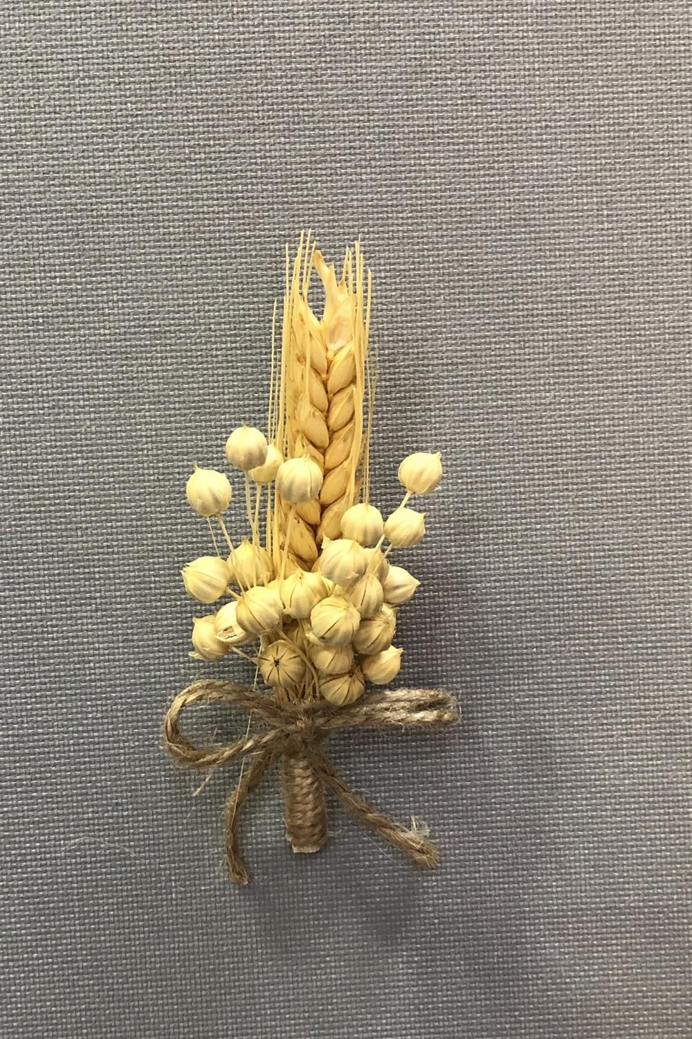 Wholesale Cream Spiked Cipsolu Boutonniere