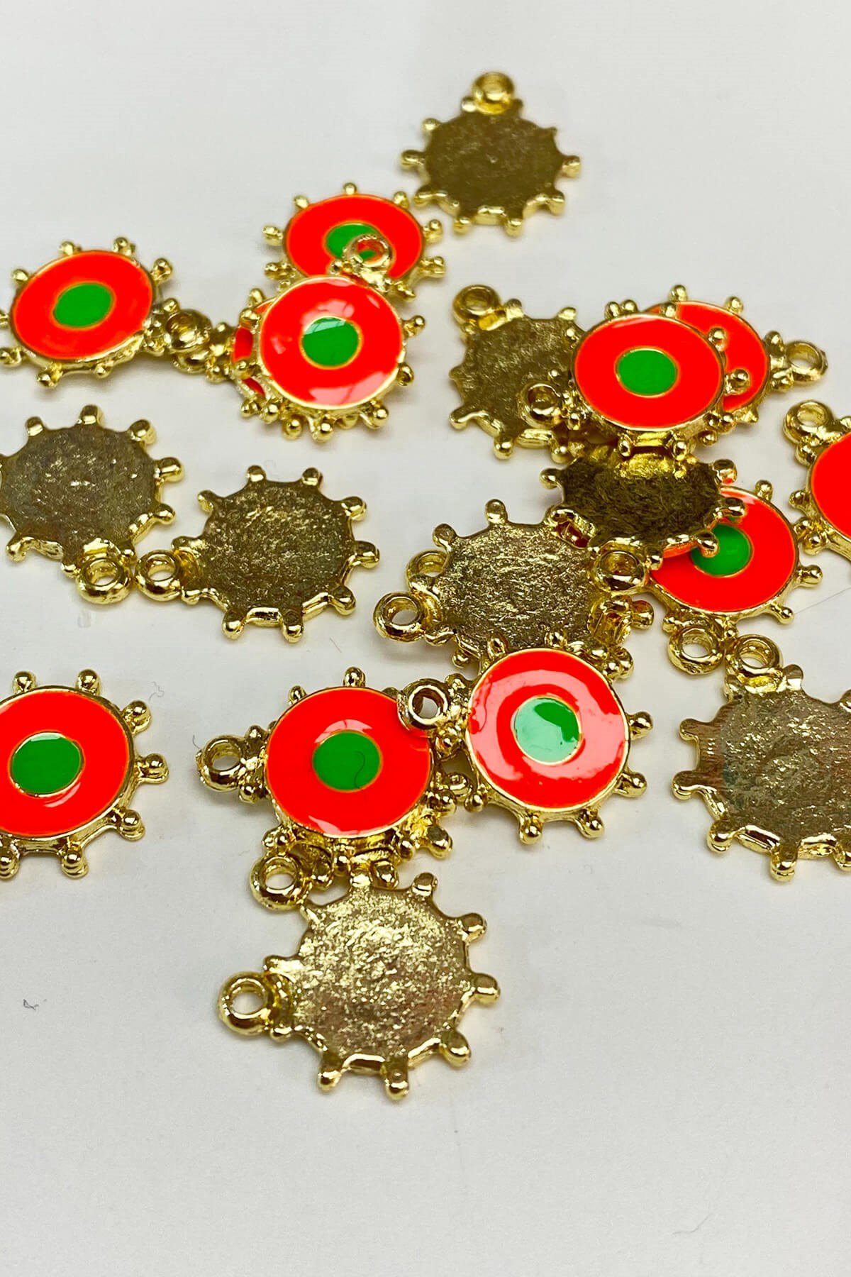 Turuncu Güneş Model Kolye Ucu