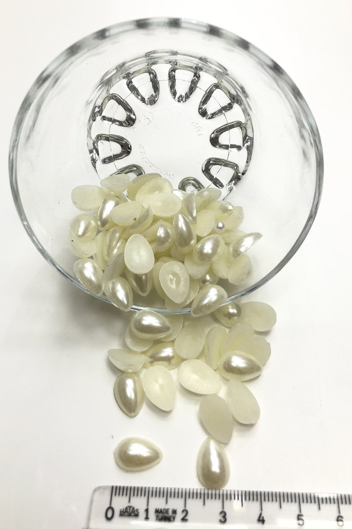 قطرة من البلاستيك نصف حبة لؤلؤة كريم