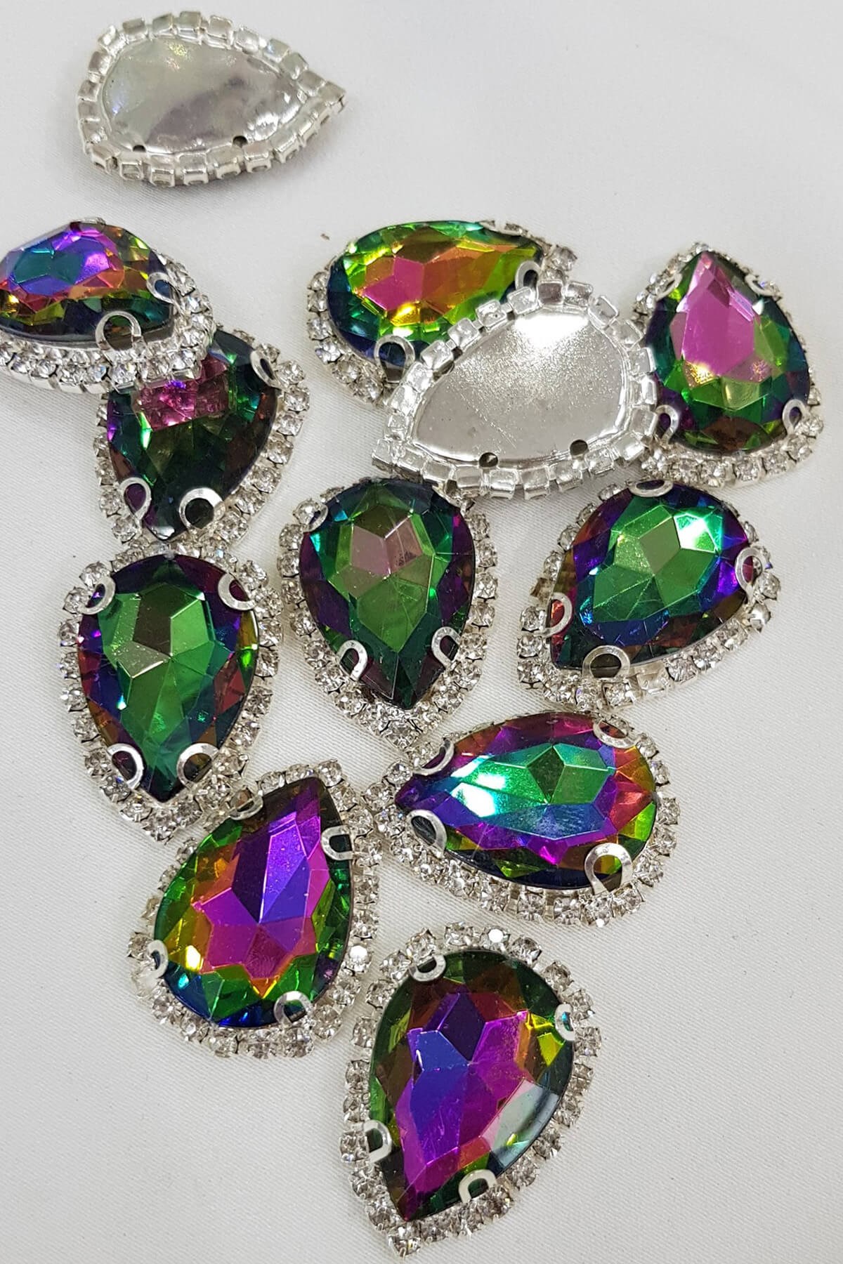 Yeşil Damla Kasalı Dikme Taş 3 cm 1 adet