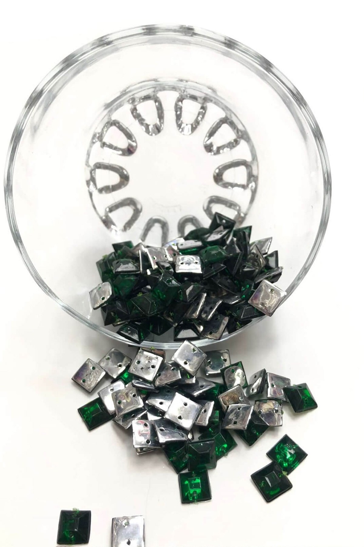 Green Square Plastic Stud Stone 20 gr