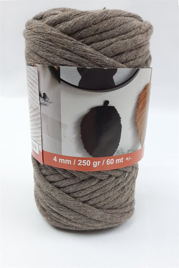 Cappuccino Color Twisted Carding Thread