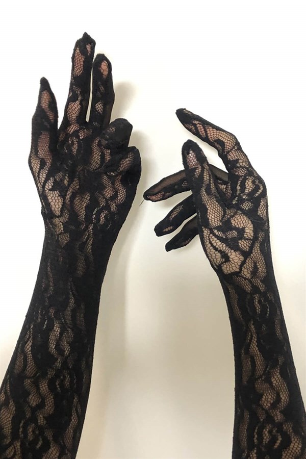 Black Ankle Length Lace Gloves