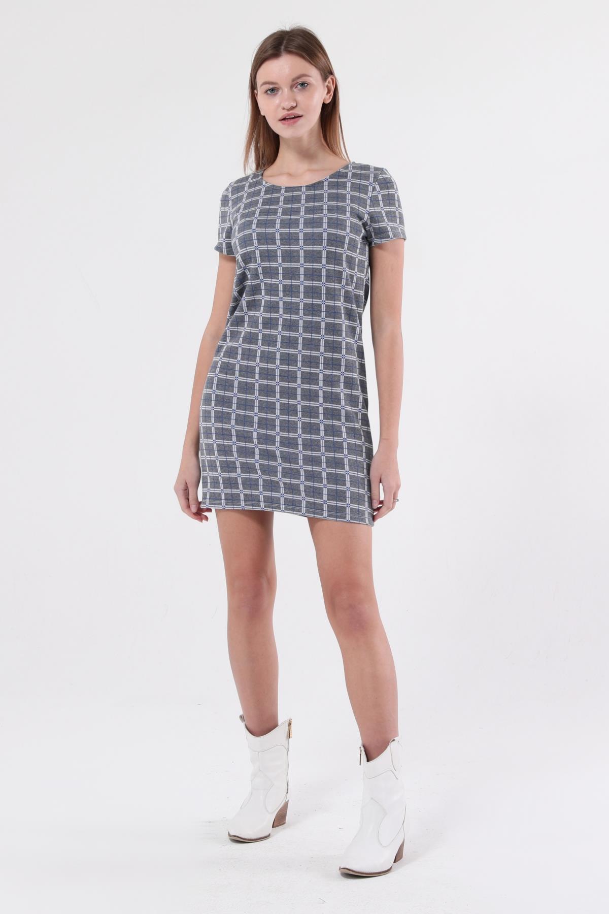 SEZER AKTAŞ ANTRASİT KARELİ BEYAZ ÇİZGİLİ MİNİ ELBİSE