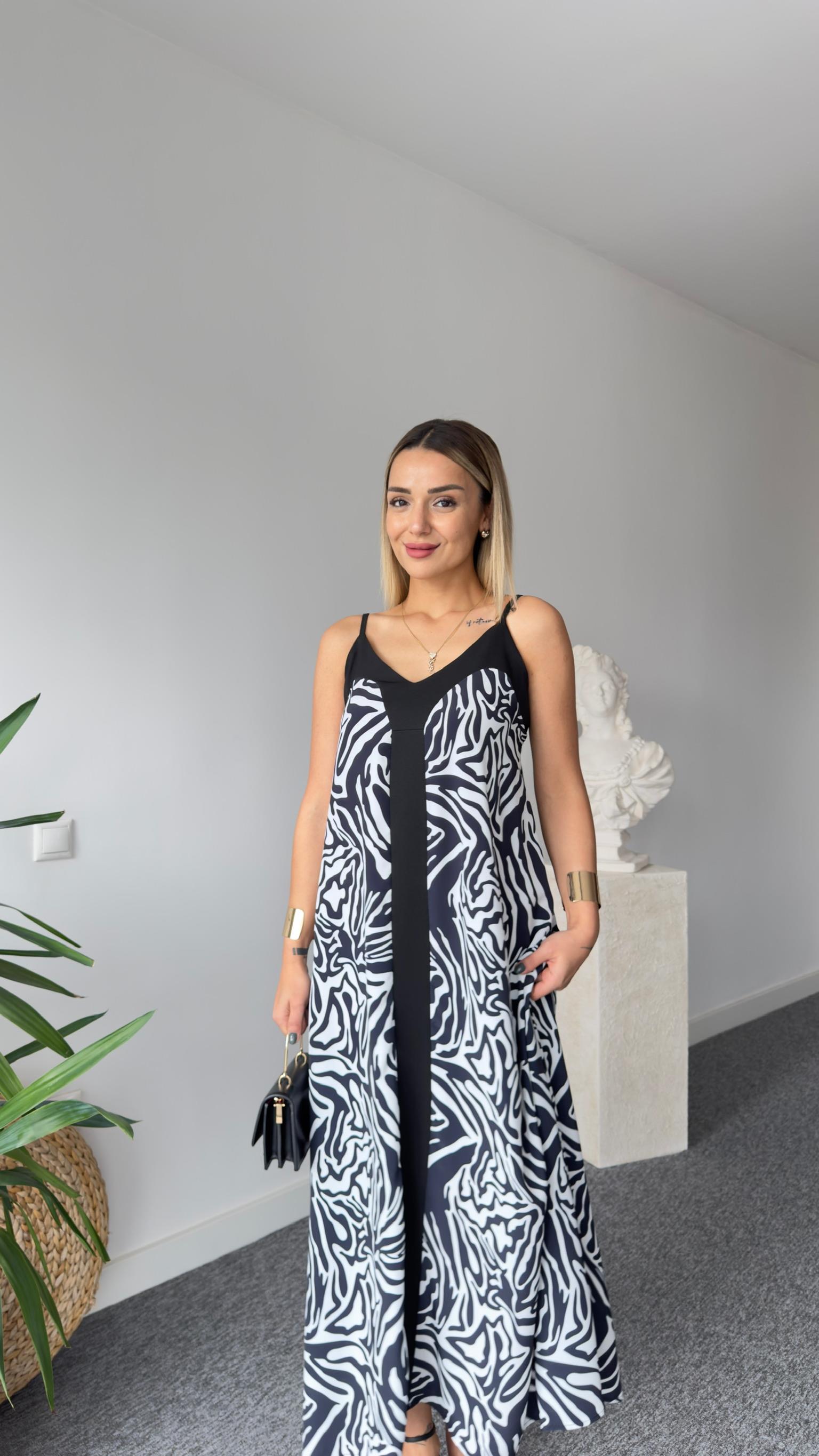 Orta Siyah Şeritli Zebra Desenli Elbise 