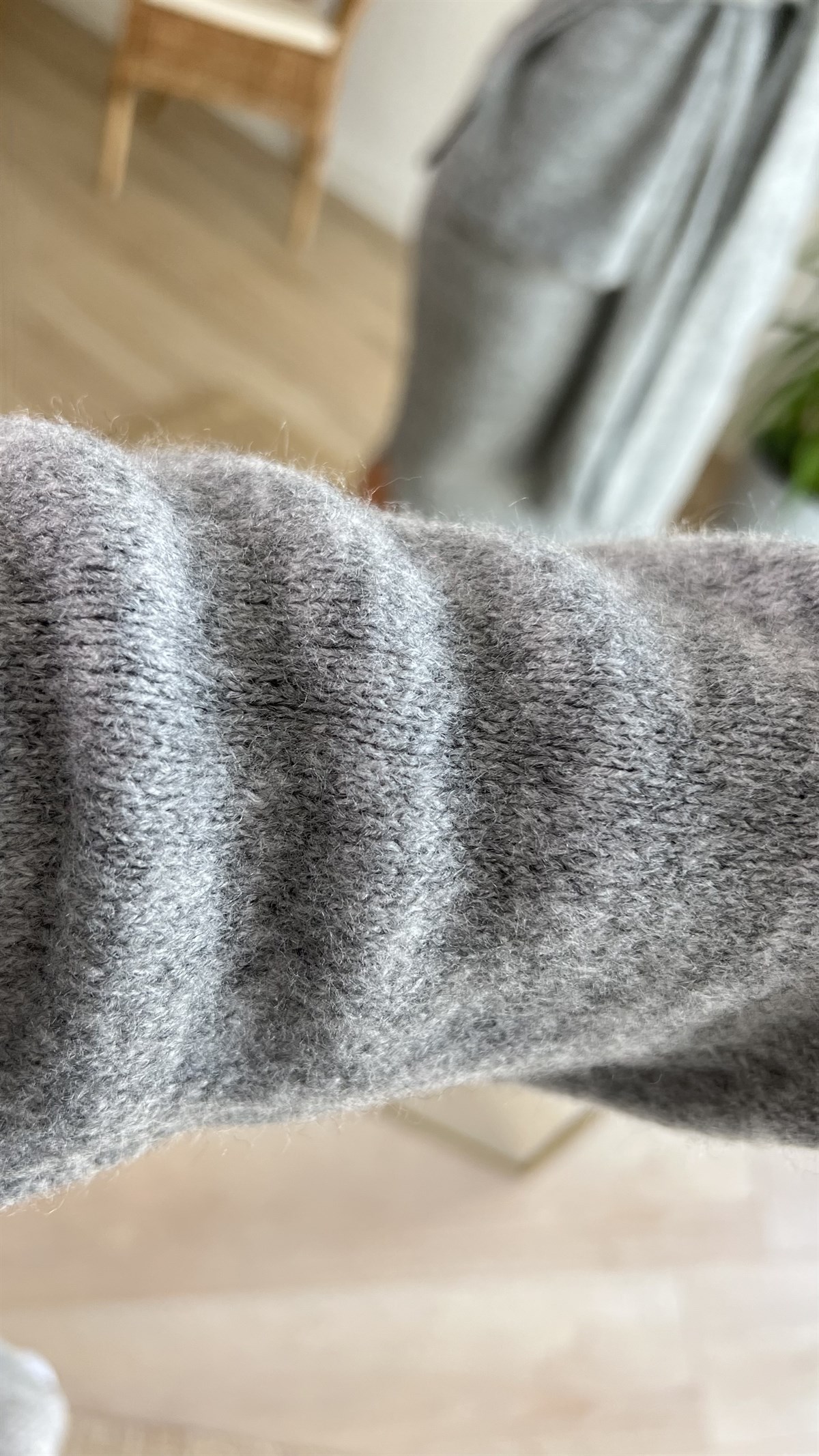 Etekli Gri Triko Takım
