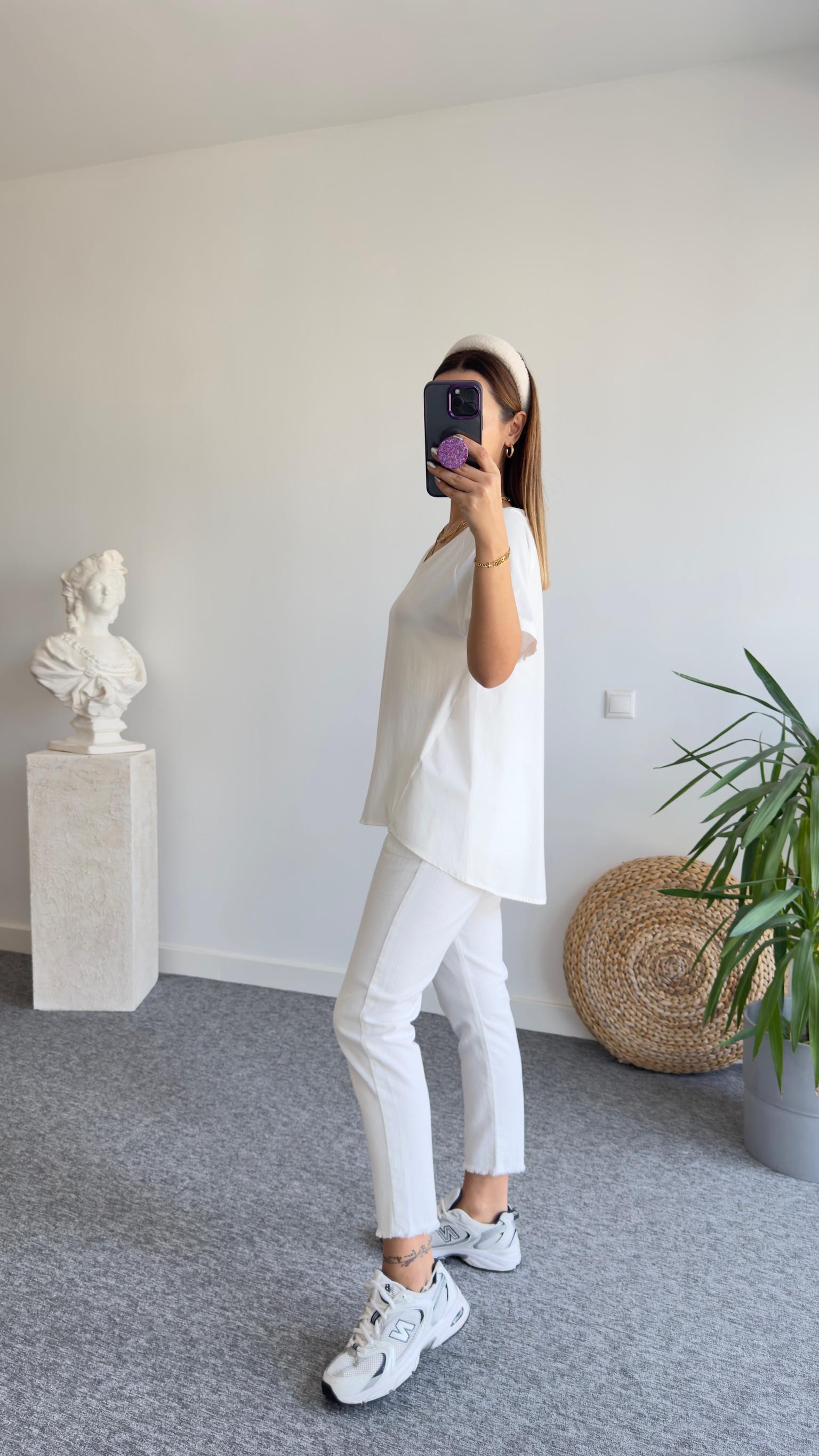 V Yaka Arkası Poplin Beyaz Tshirt