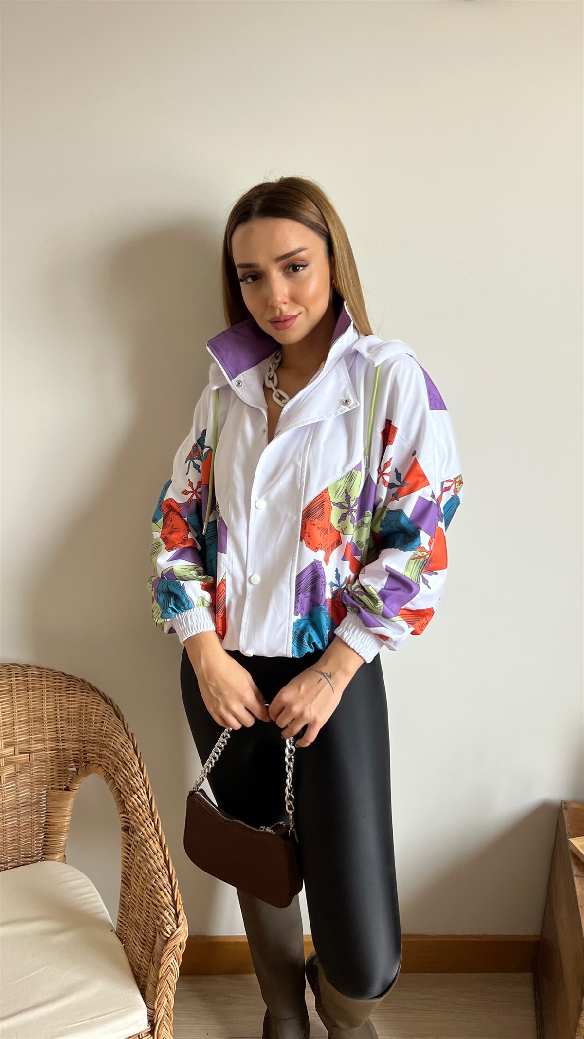  Geometrik Desenli Tasarım Bomber