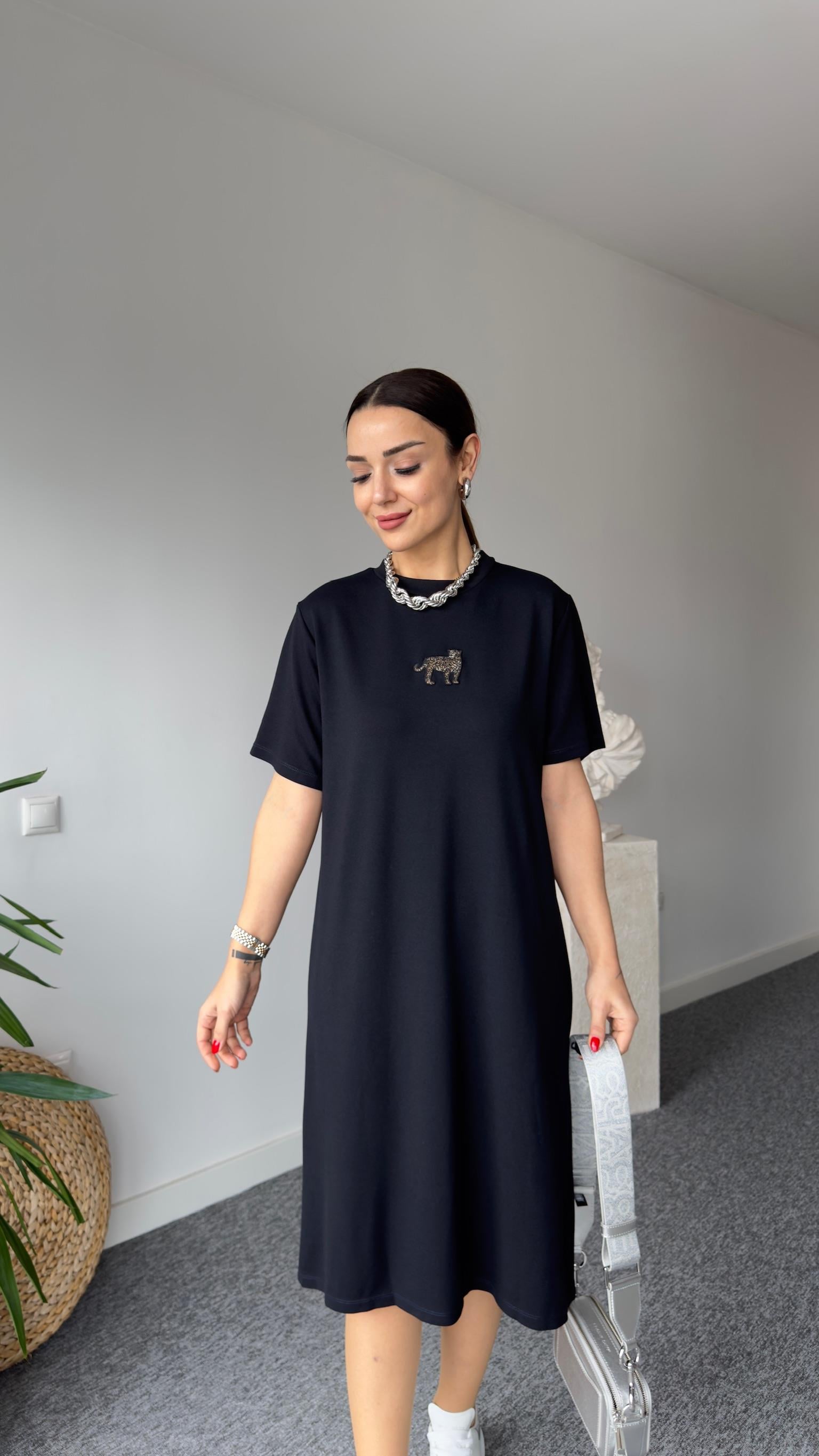 Siyah Kaplan İşlemeli Basic Elbise