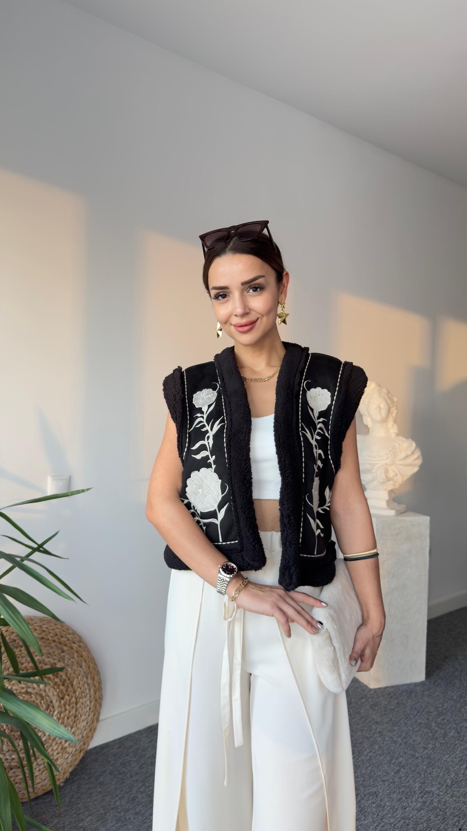 İçi Kürklü Nakış Detay Zra Model Yelek