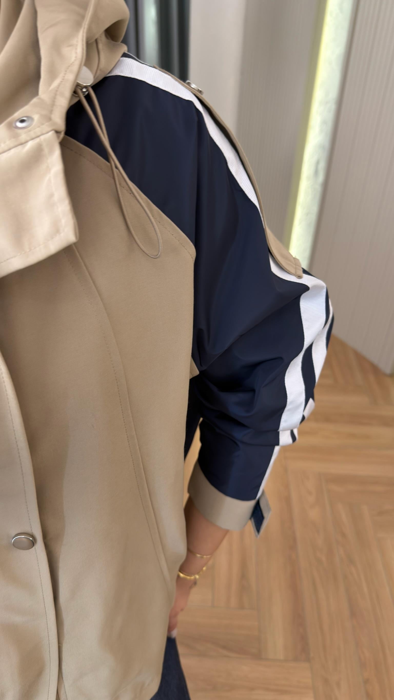 Geof Kollar Şeritli Kapüşonlu Bej Ceket  