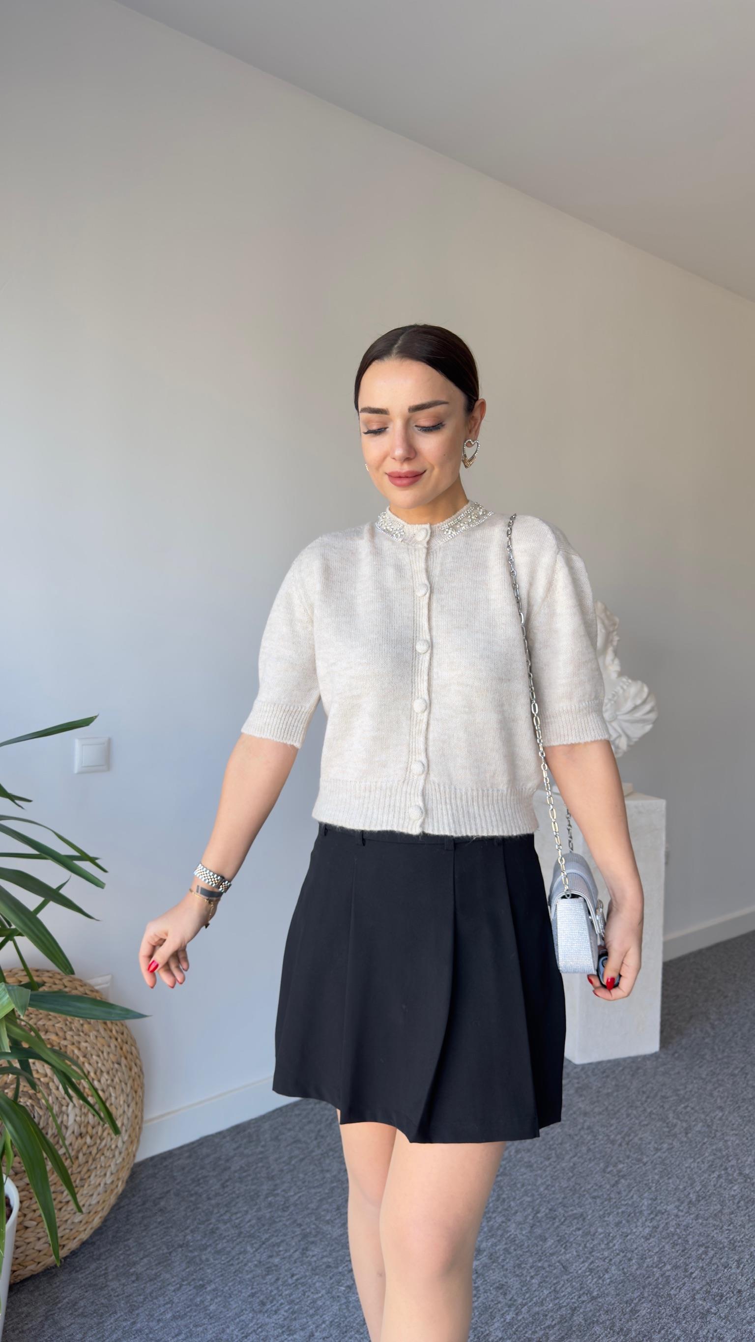 Zra Model Yakası Taşlı Bej Hırka