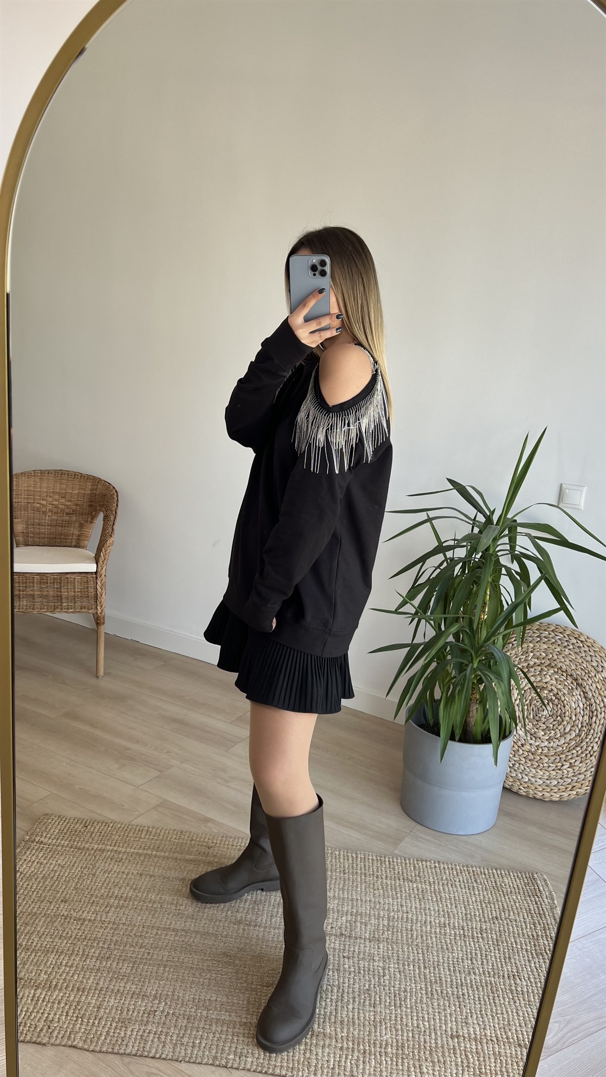 Omzu Pencere Ve Zincir detaylı Tasarım Sweat