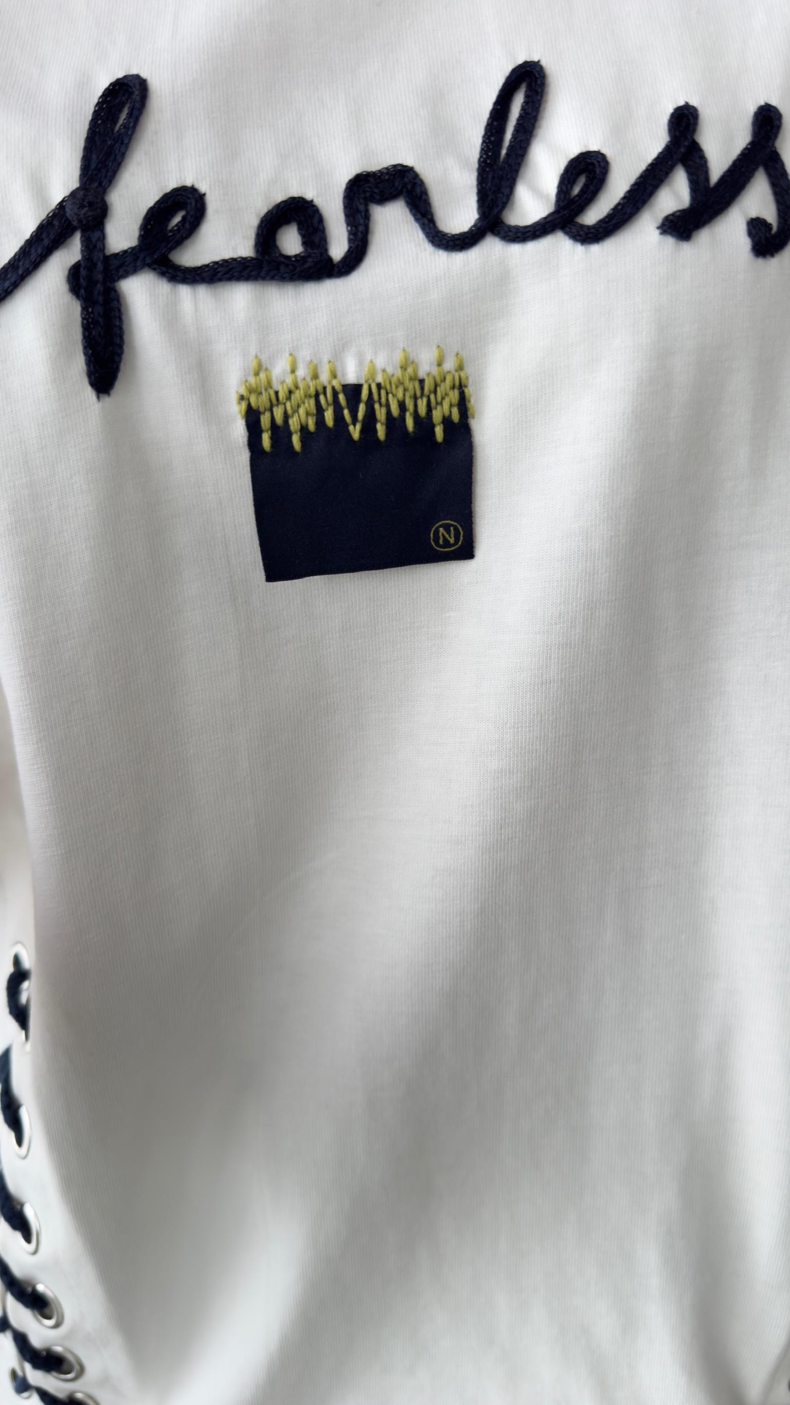 Bağcık Detaylı Tasarım Beyaz Tshirt