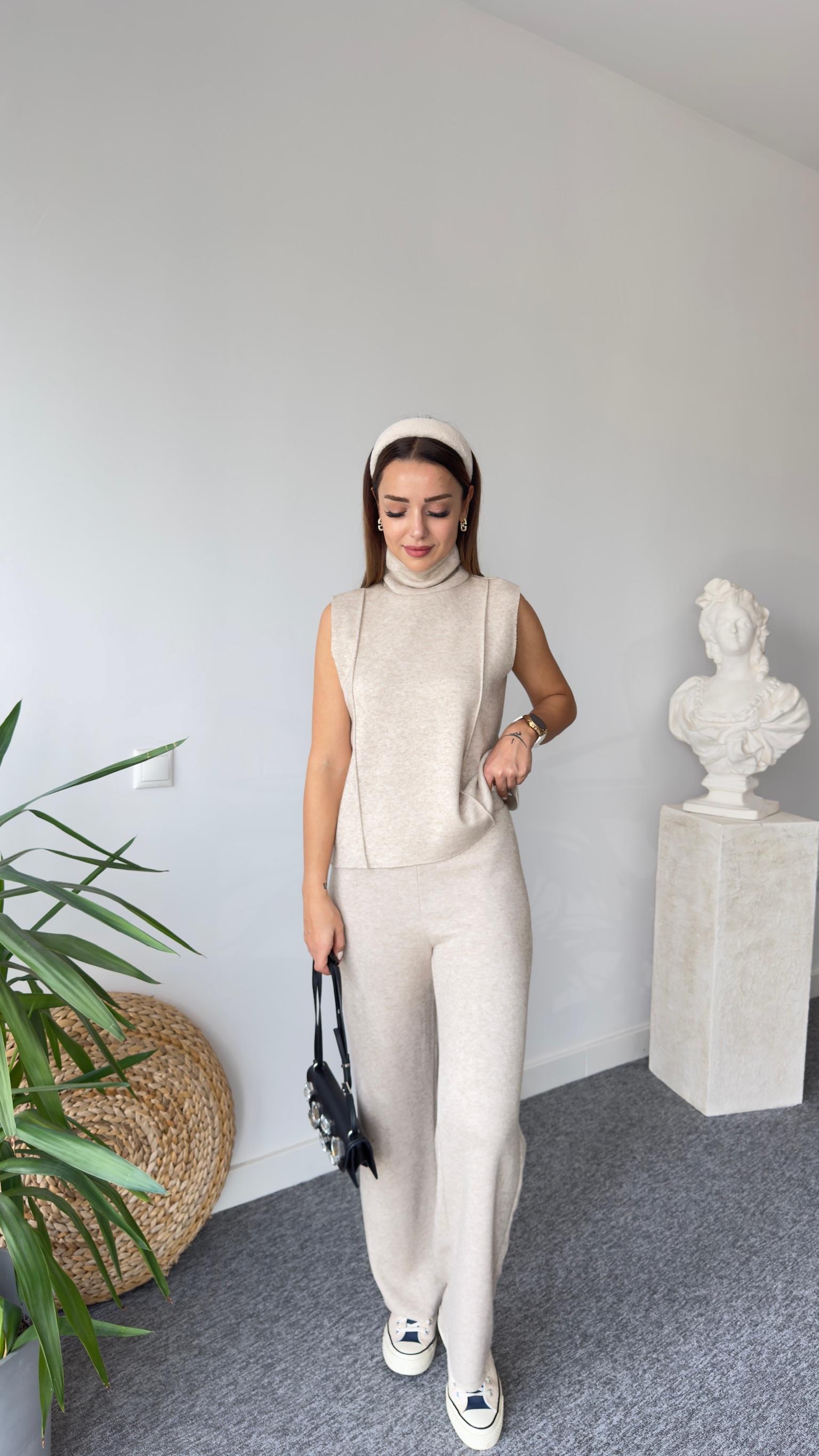 Soft Doku Balıkçı Bej Kolsuz Takım