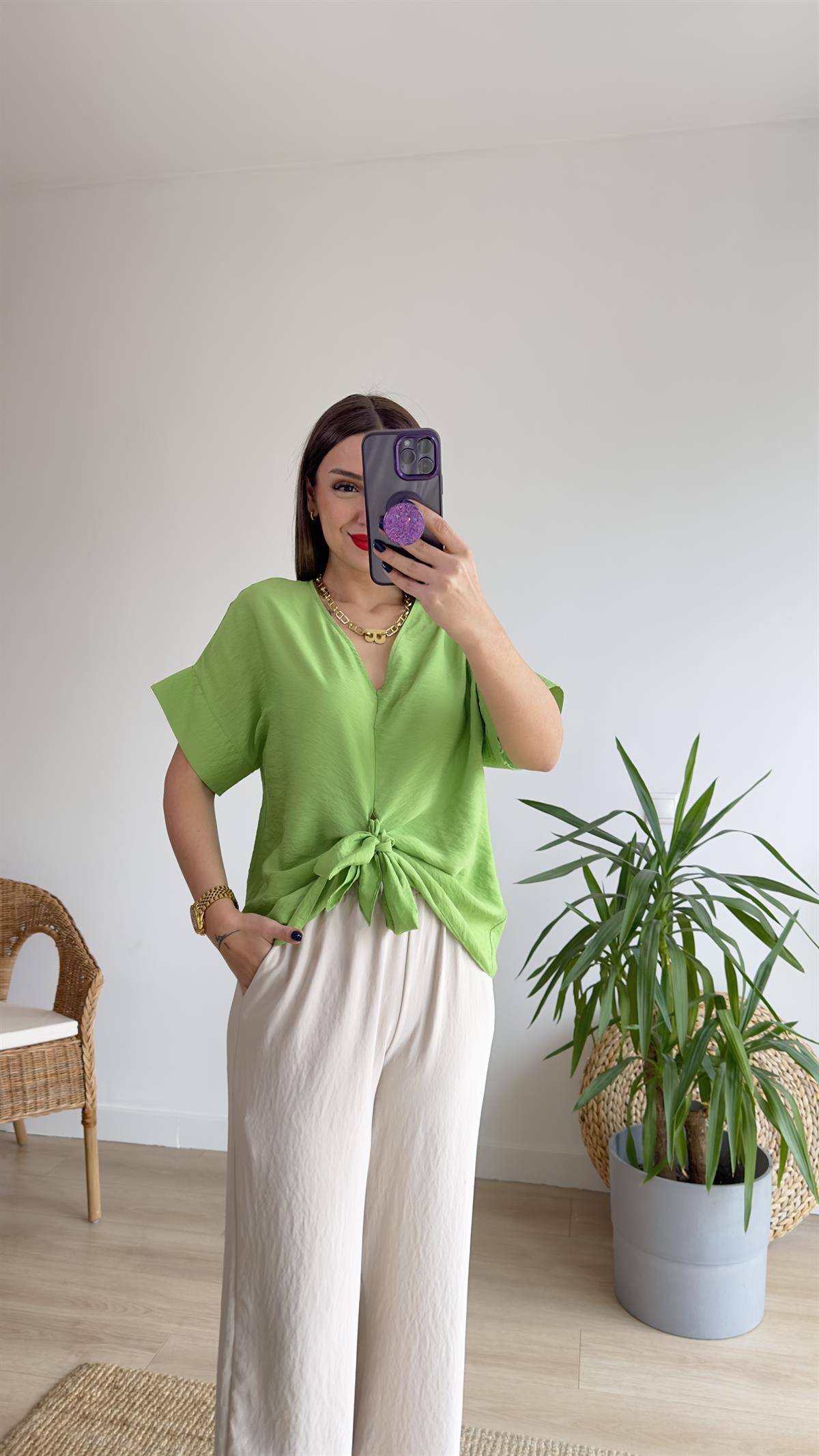 Önü Bağlamalı Yeşil Bluz