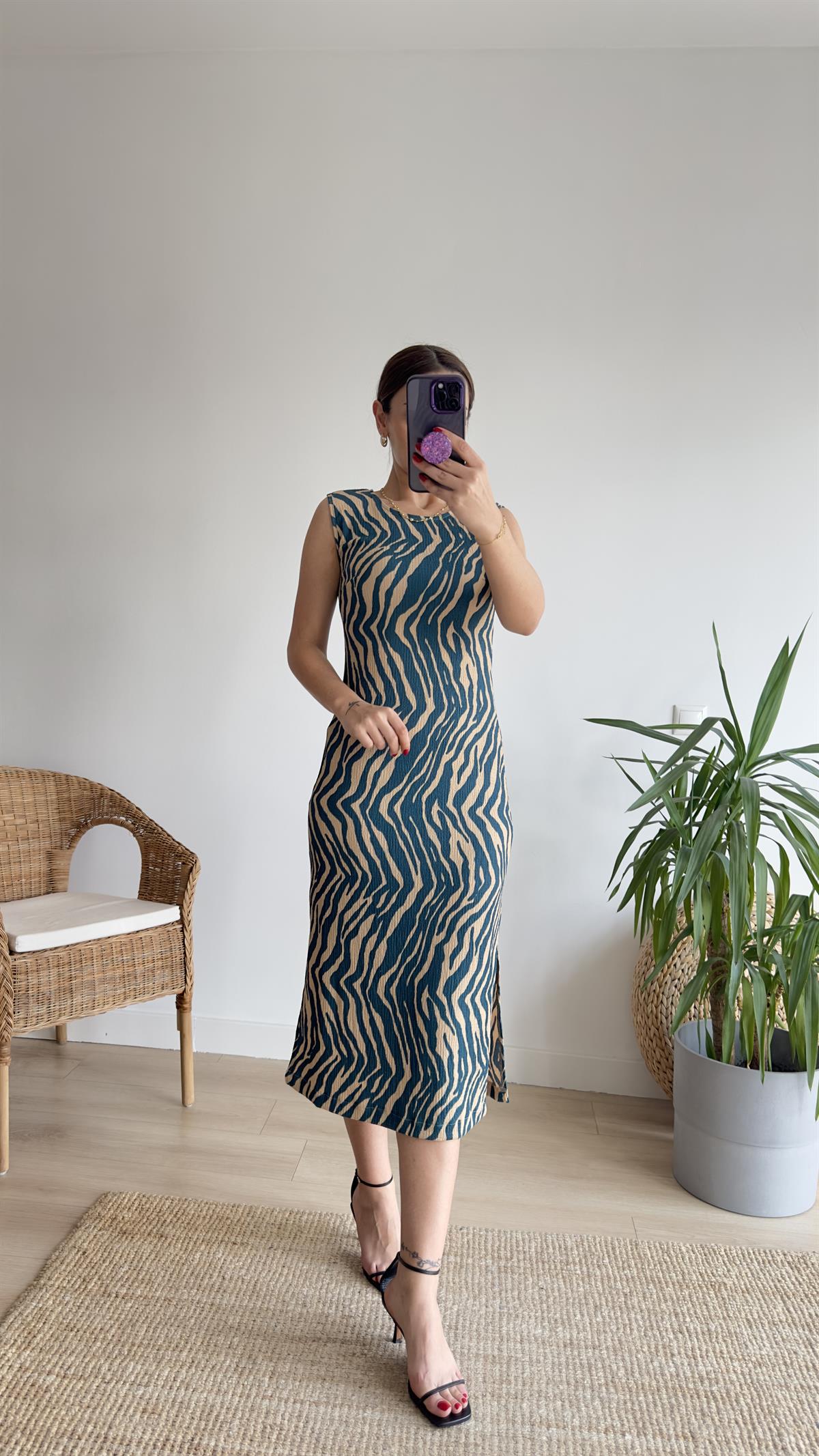 Yeşil Zebra Desen Yırtmaçlı Elbise