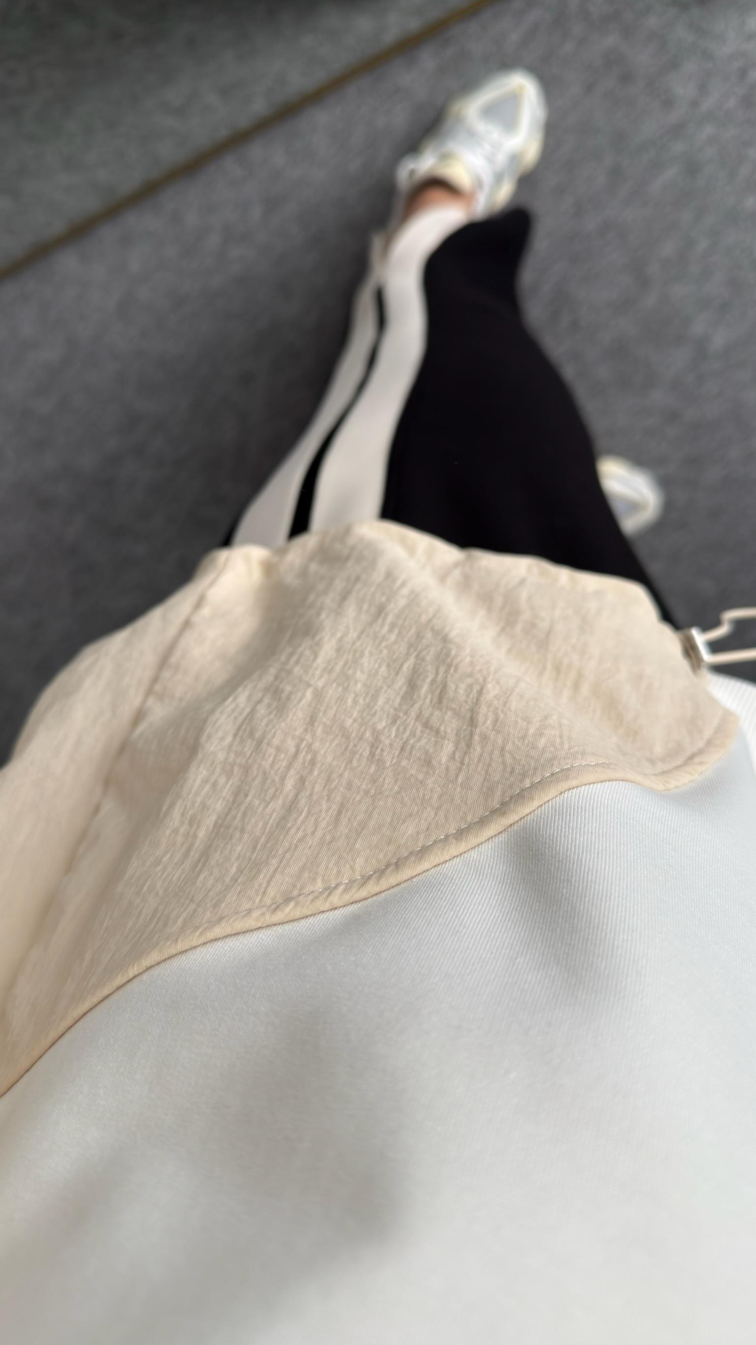 Alega Bej Paraşüt Detaylı Kapüşonlu Sweatshirt