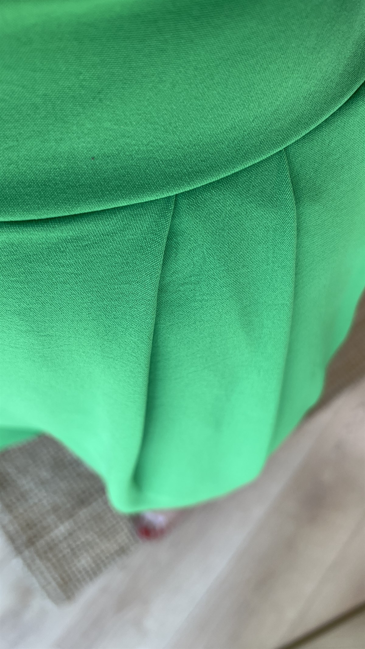 Beli Lastikli Pileli Yeşil Pantolon