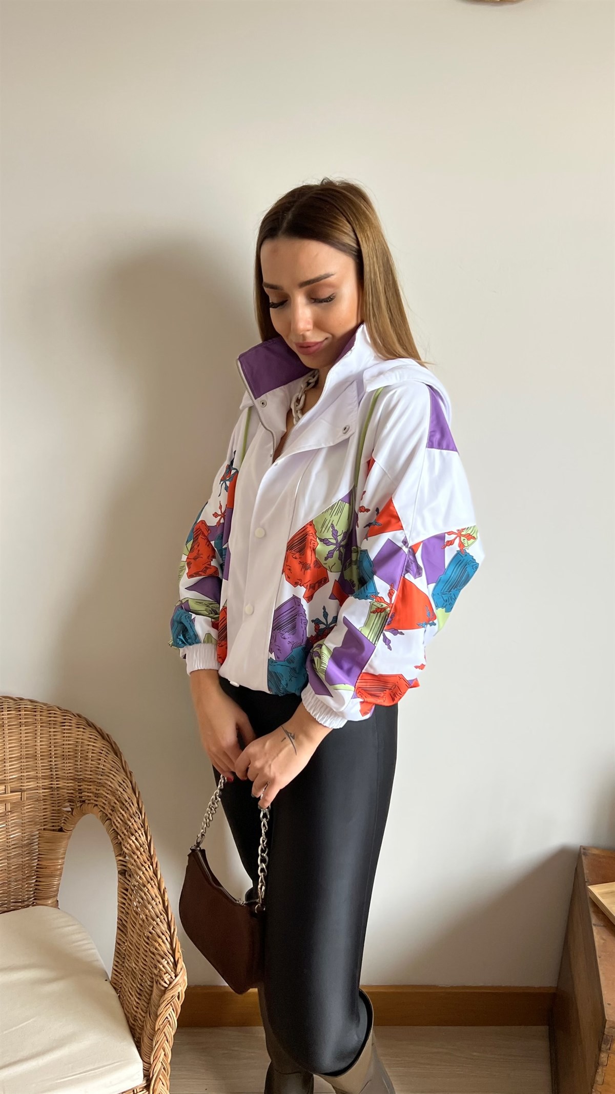  Geometrik Desenli Tasarım Bomber