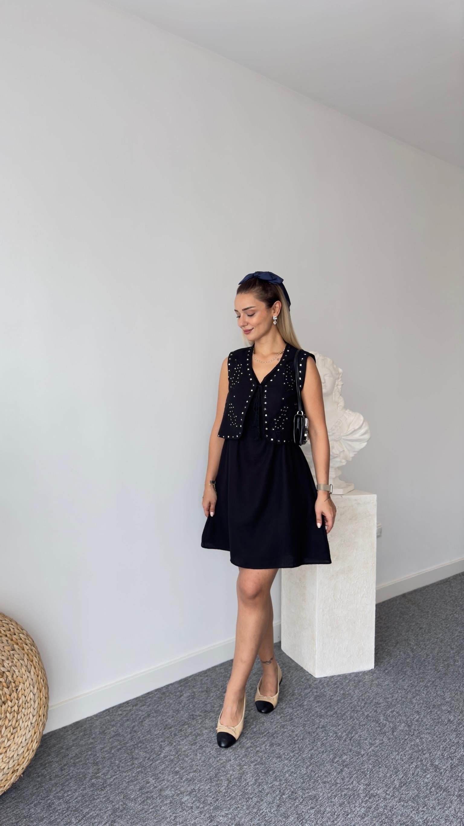 Orj Model Yelekli Siyah Elbise 