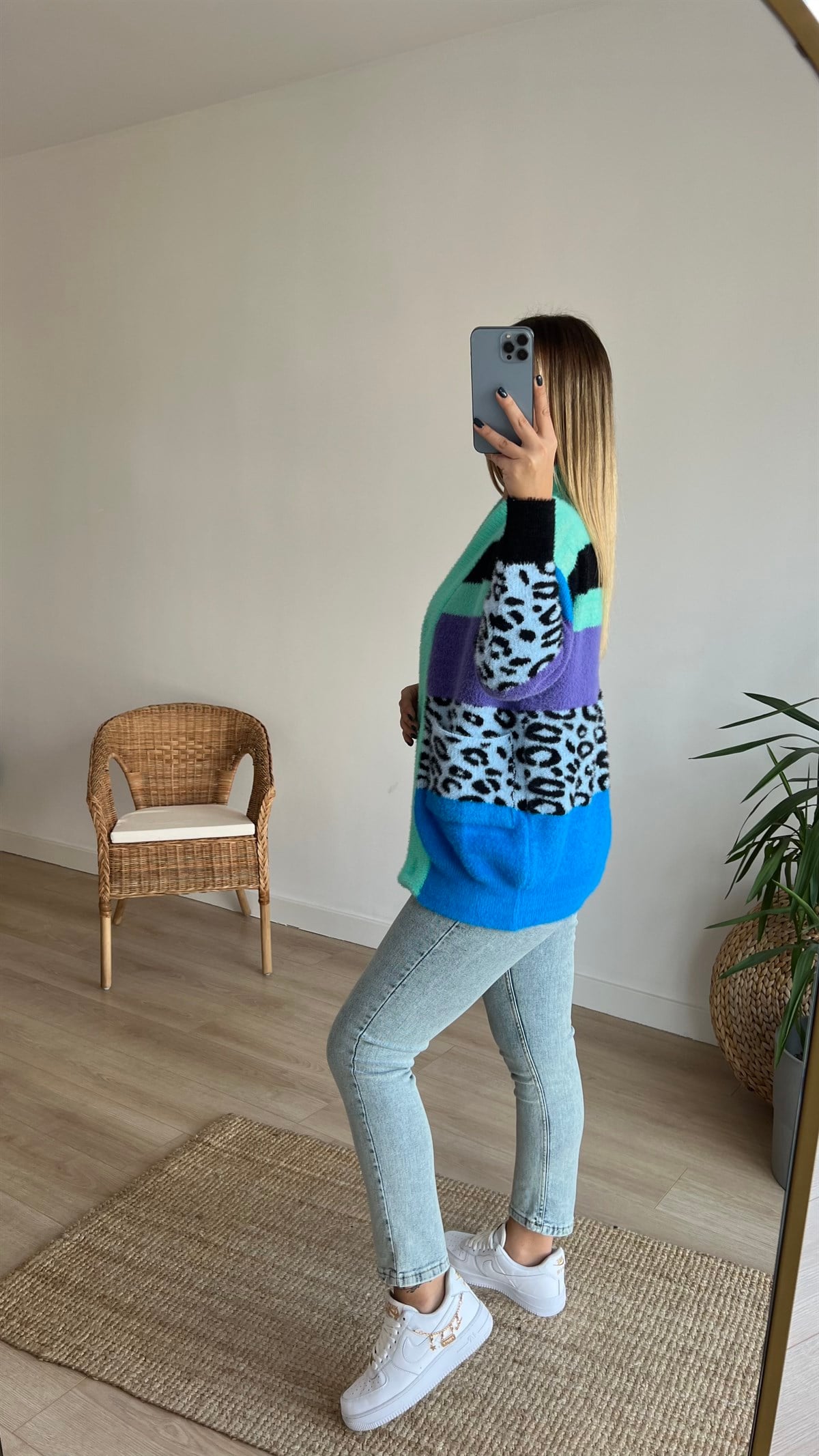 Leopar Detaylı Mavi Yumoş Hırka