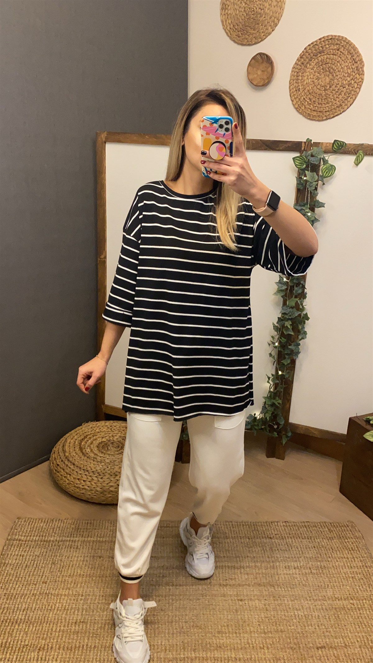 Duble Kol Çizgili Siyah Tshirt