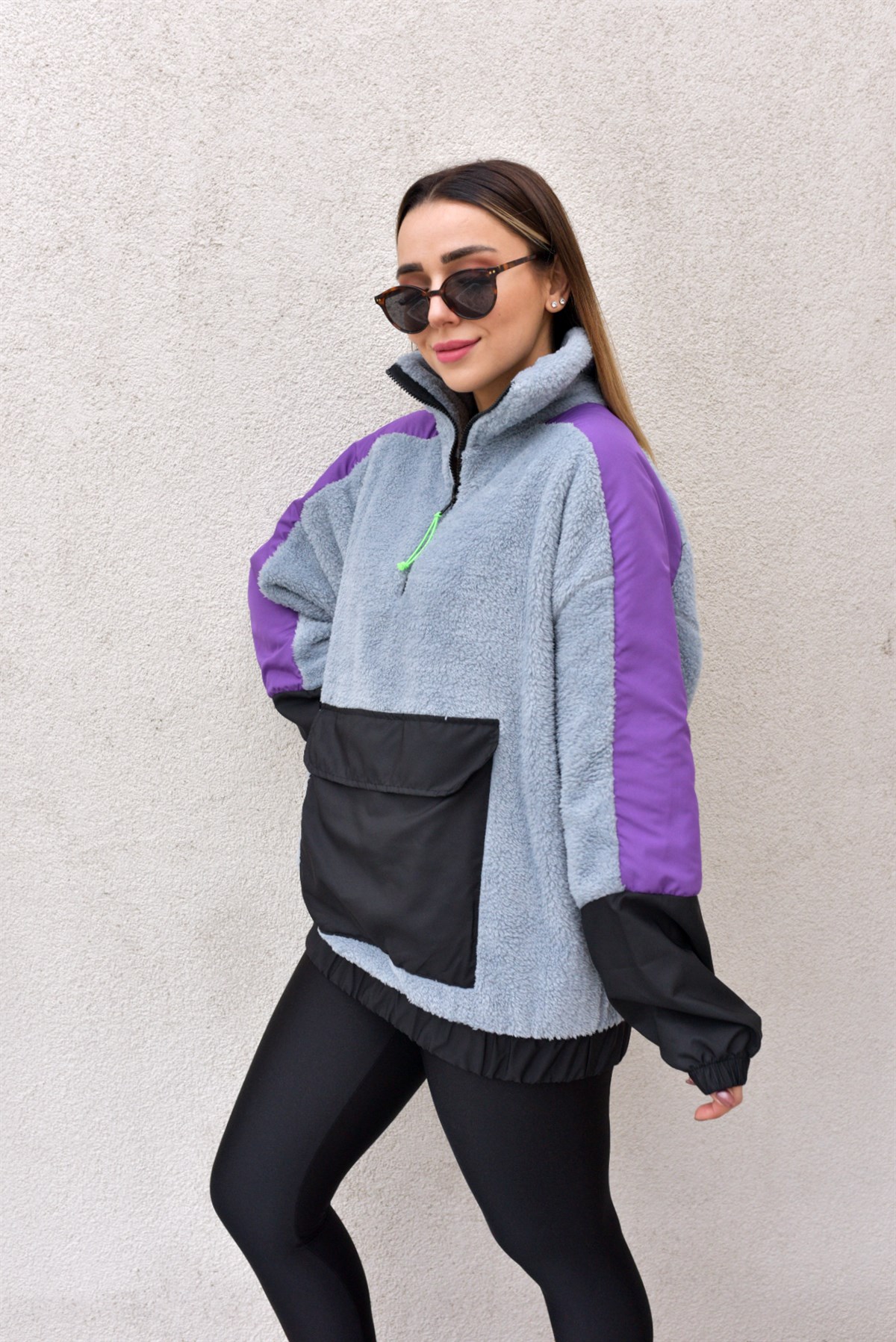 Kanguru Cep Detaylı Peluş Sweat